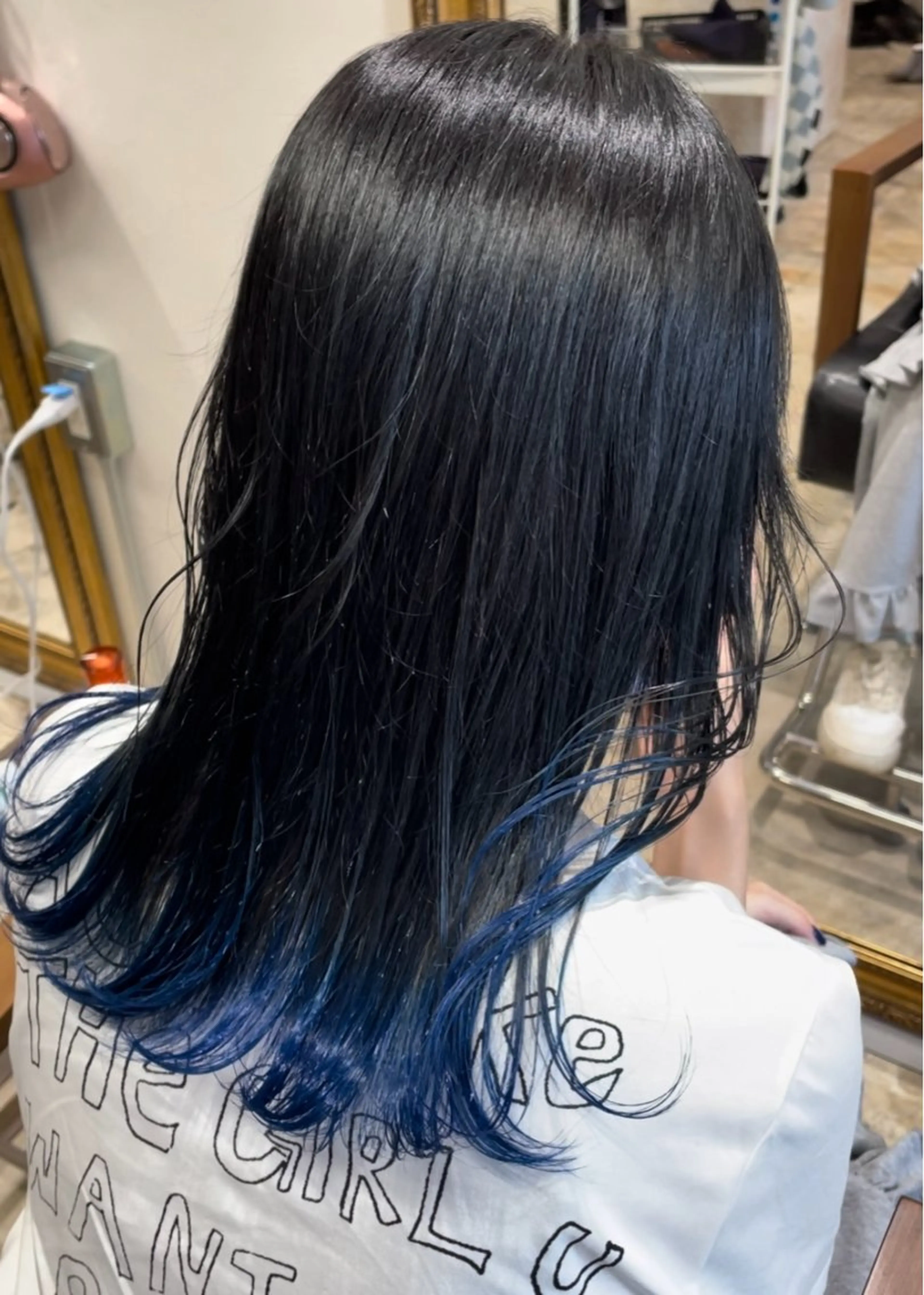 セミロング カラー ヘアカラー トリートメント 飯島朋香 オリーブベージュ🌿のヘアスタイル