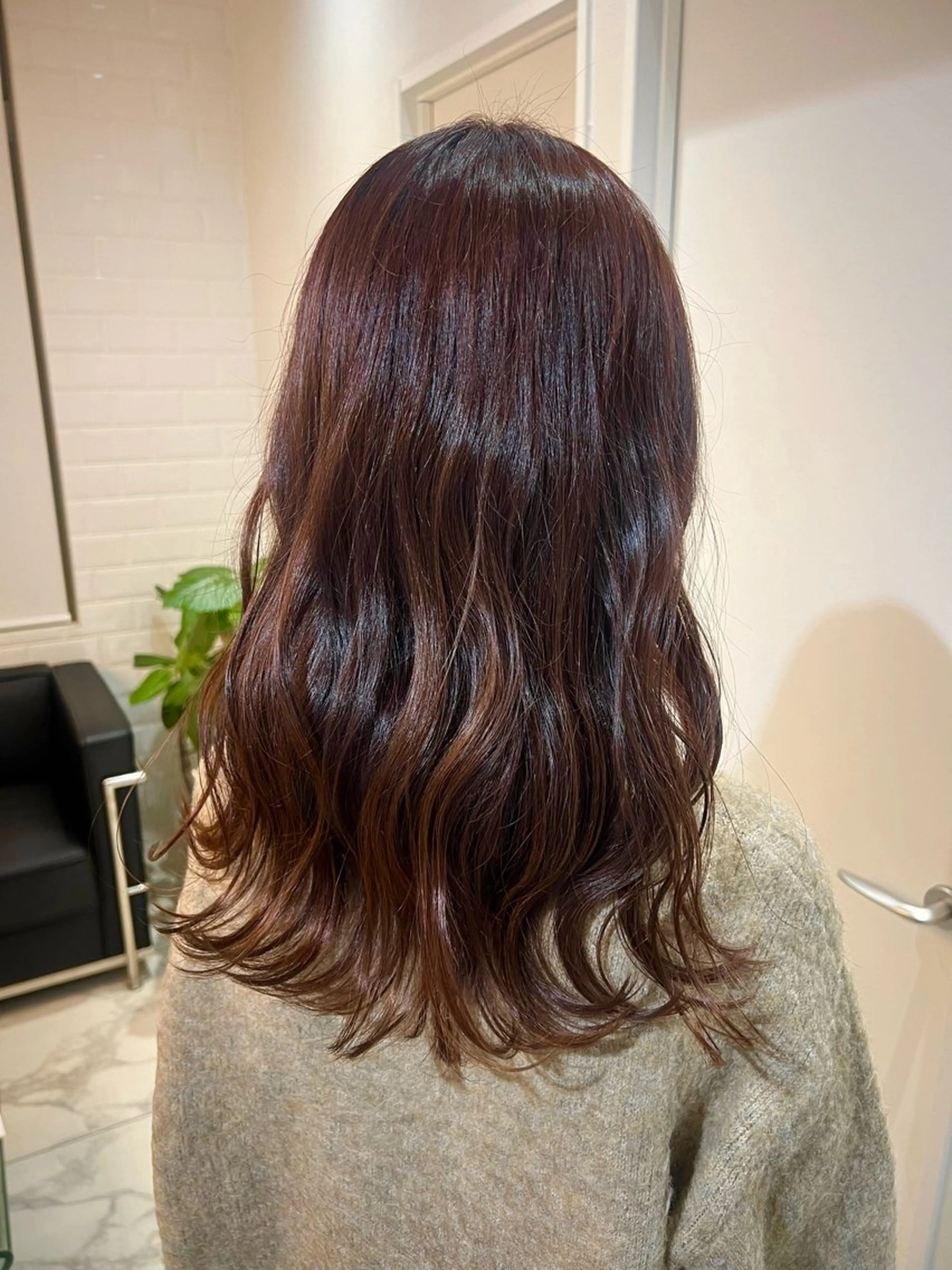 ロング カラー ヘアカラー 🌼透明感カラー🌼 岡本サユリの眉毛・アイブロウイメージ