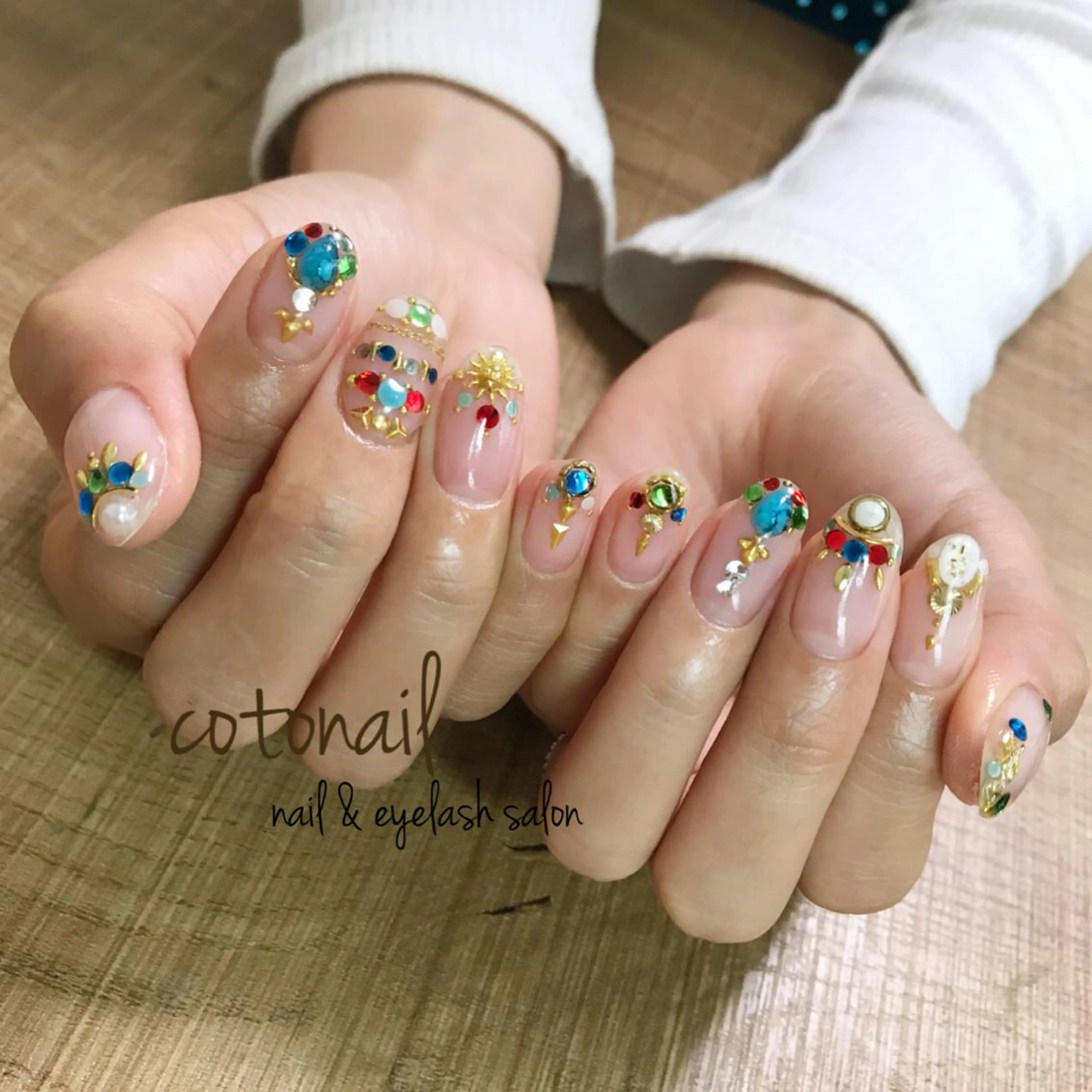 セミロング ネイル アートネイル ハンドネイル ツメトマツゲ .のネイルデザイン