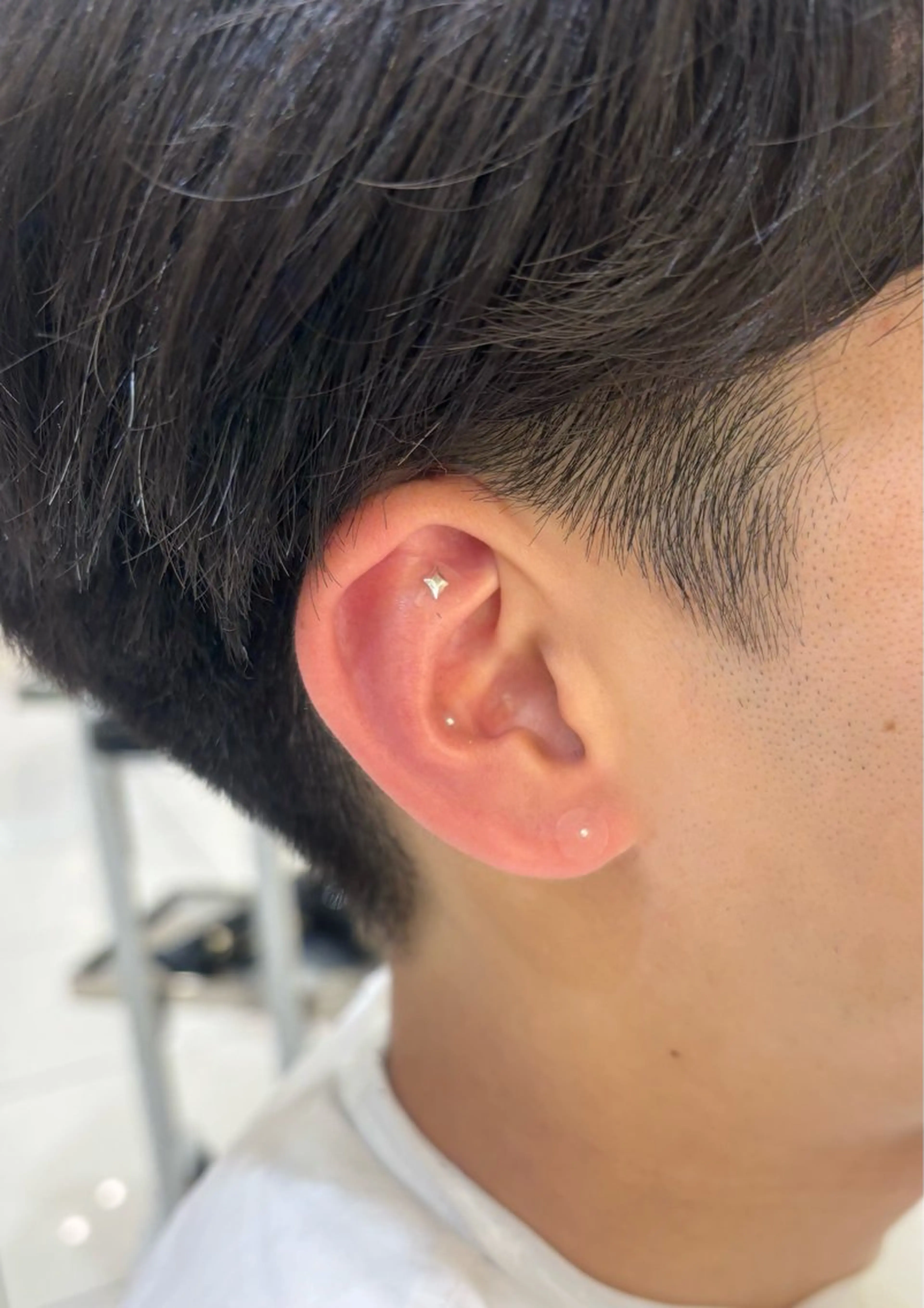 メンズ大歓迎! メンズ💎耳ツボジュエリー両耳計6粒💎(耳マッサージ付)の写真