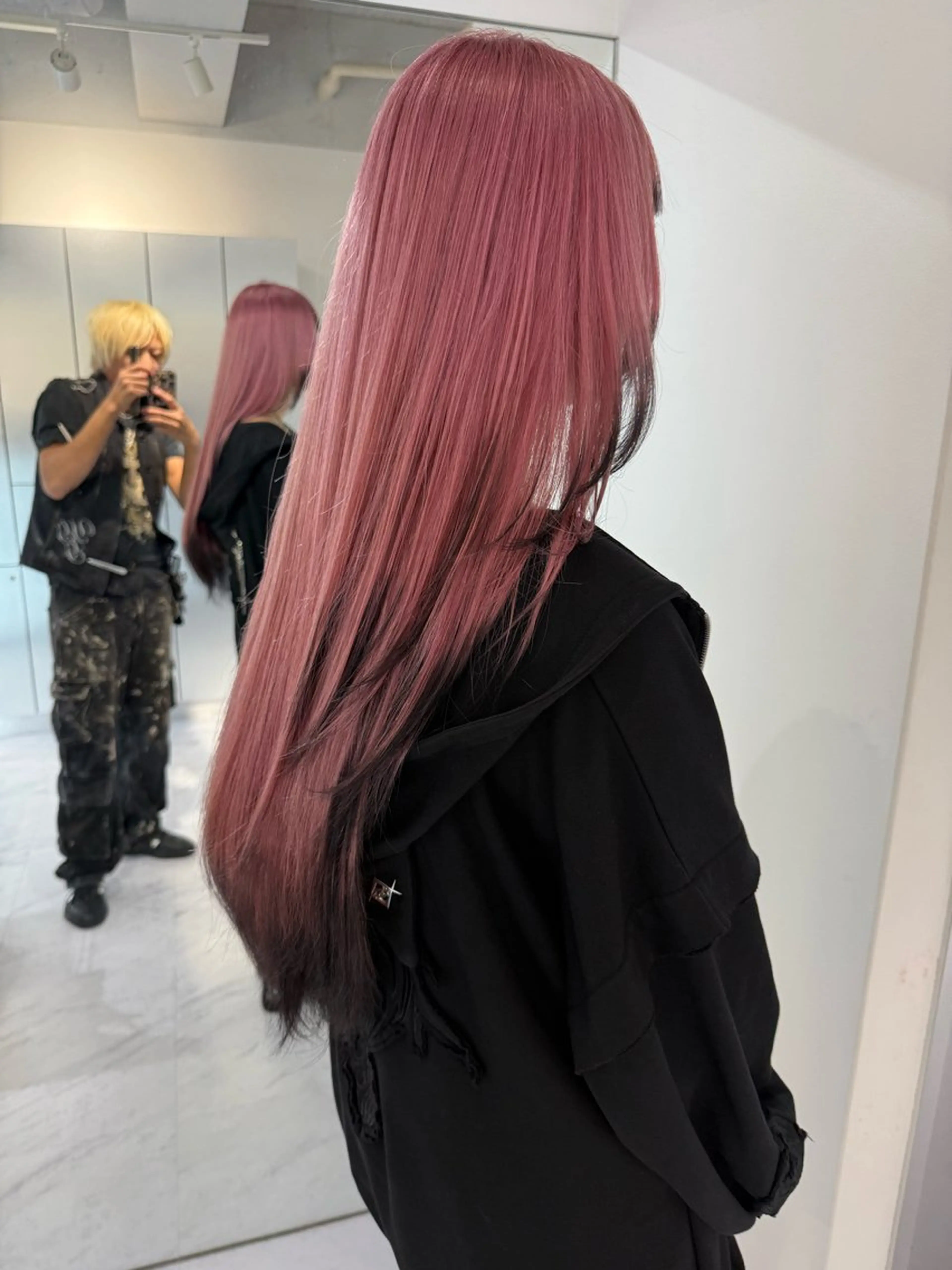 ロング ヘアカラー ハイトーン/レイヤー /迫田龍明のヘアスタイル