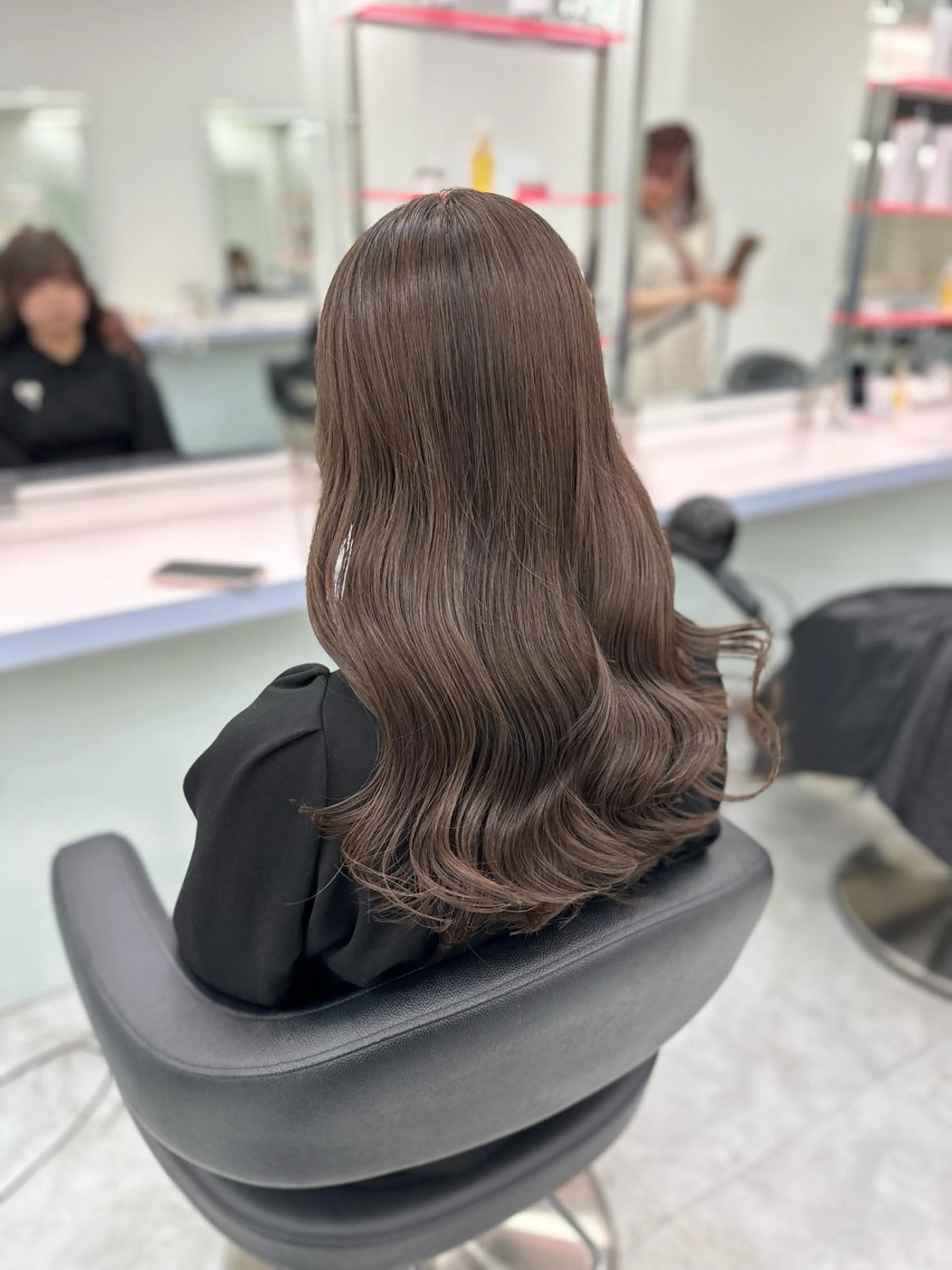 セミロング カラー 🫧ハイトーン🫧 ベージュ🫧徹哉のヘアスタイル