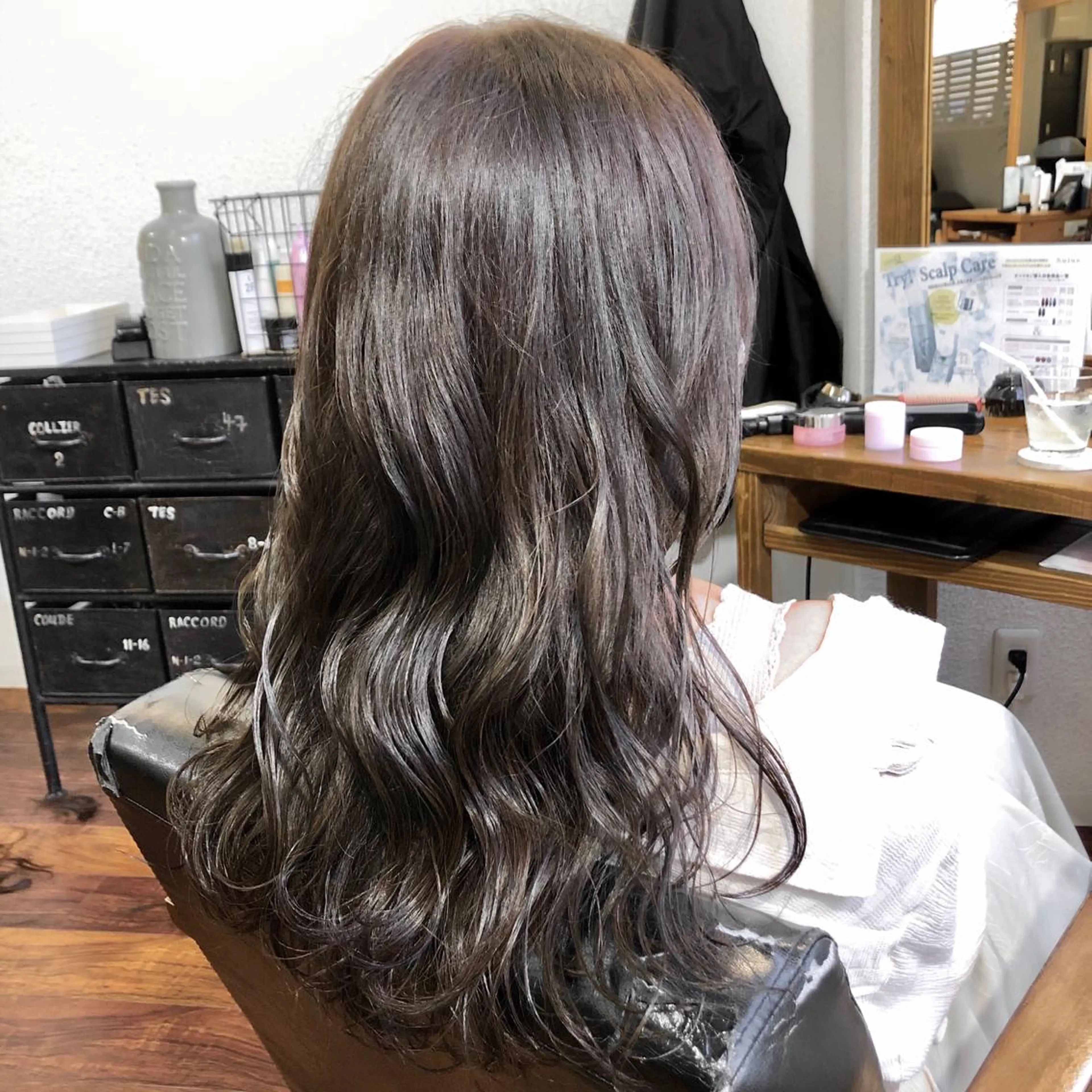 ロング カラー アッシュ ブリーチ 透明感カラー カット ヘアカラー トリートメント 江上拓郎/ショート /酸性ストレートのヘアスタイル