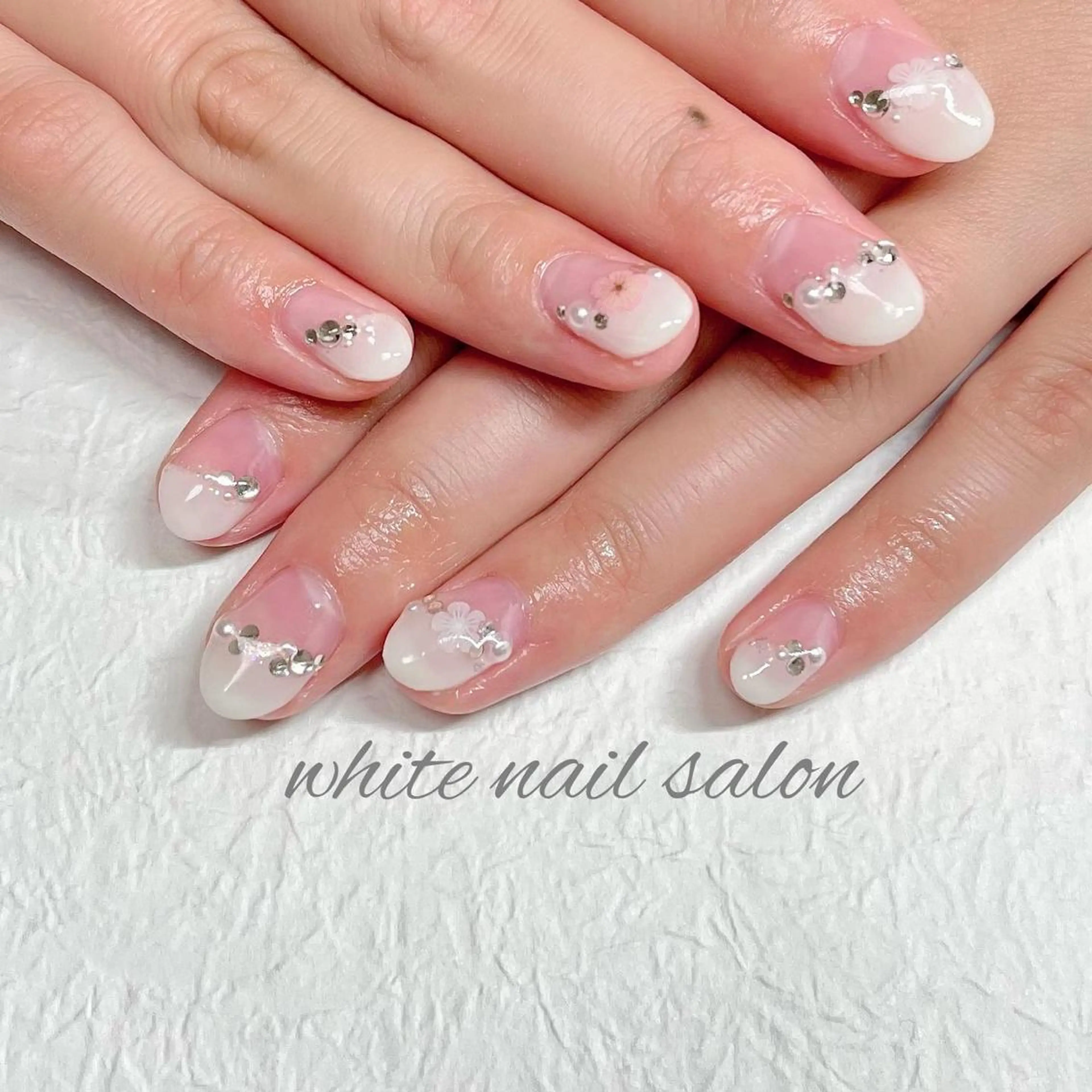 ネイル ジェルネイル ハードジェル ラメ(グリッター) 持ち込み ソフトジェル ハンドネイル white nail salonのネイルデザイン