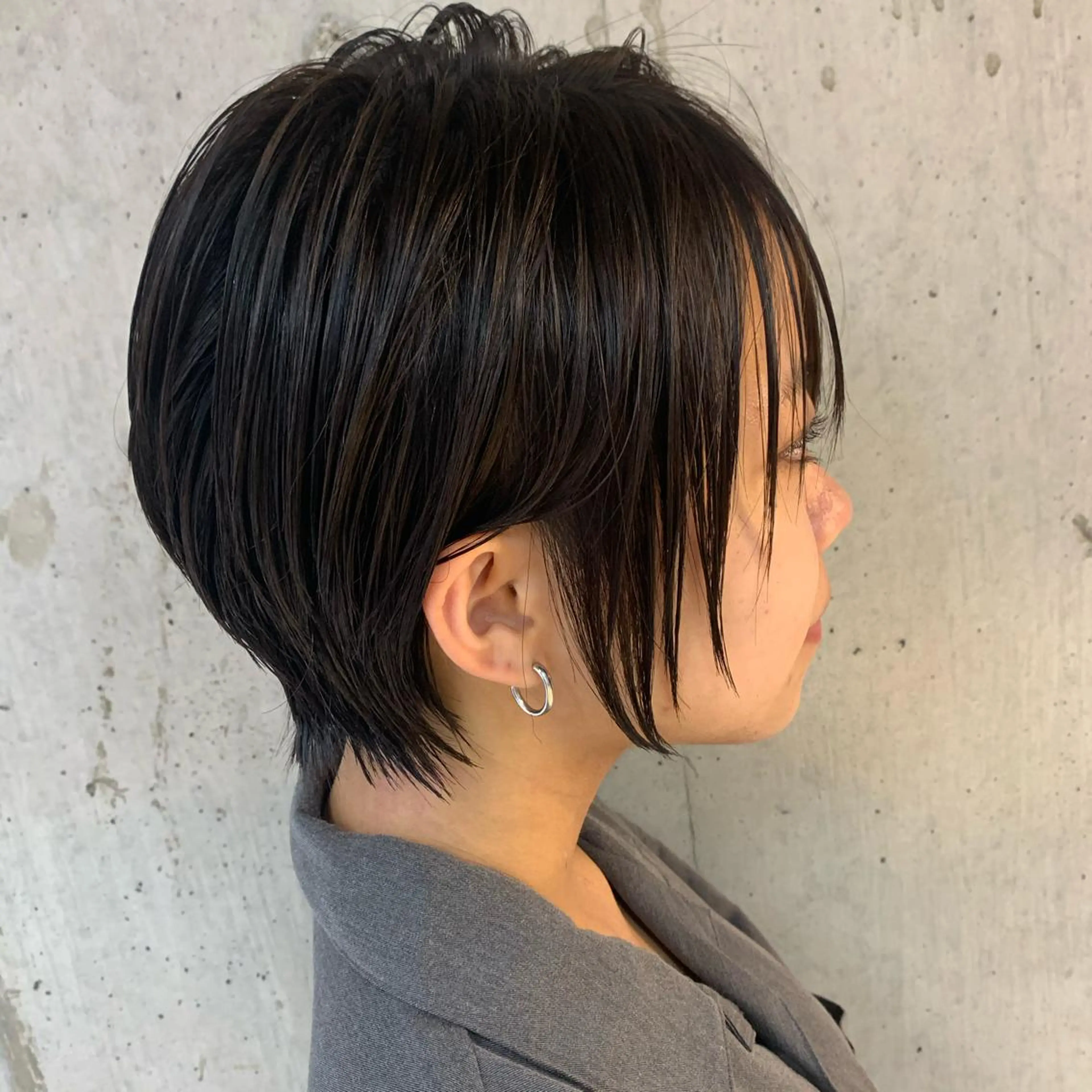 ショート hoNua. 栄/透明感カラーのヘアスタイル