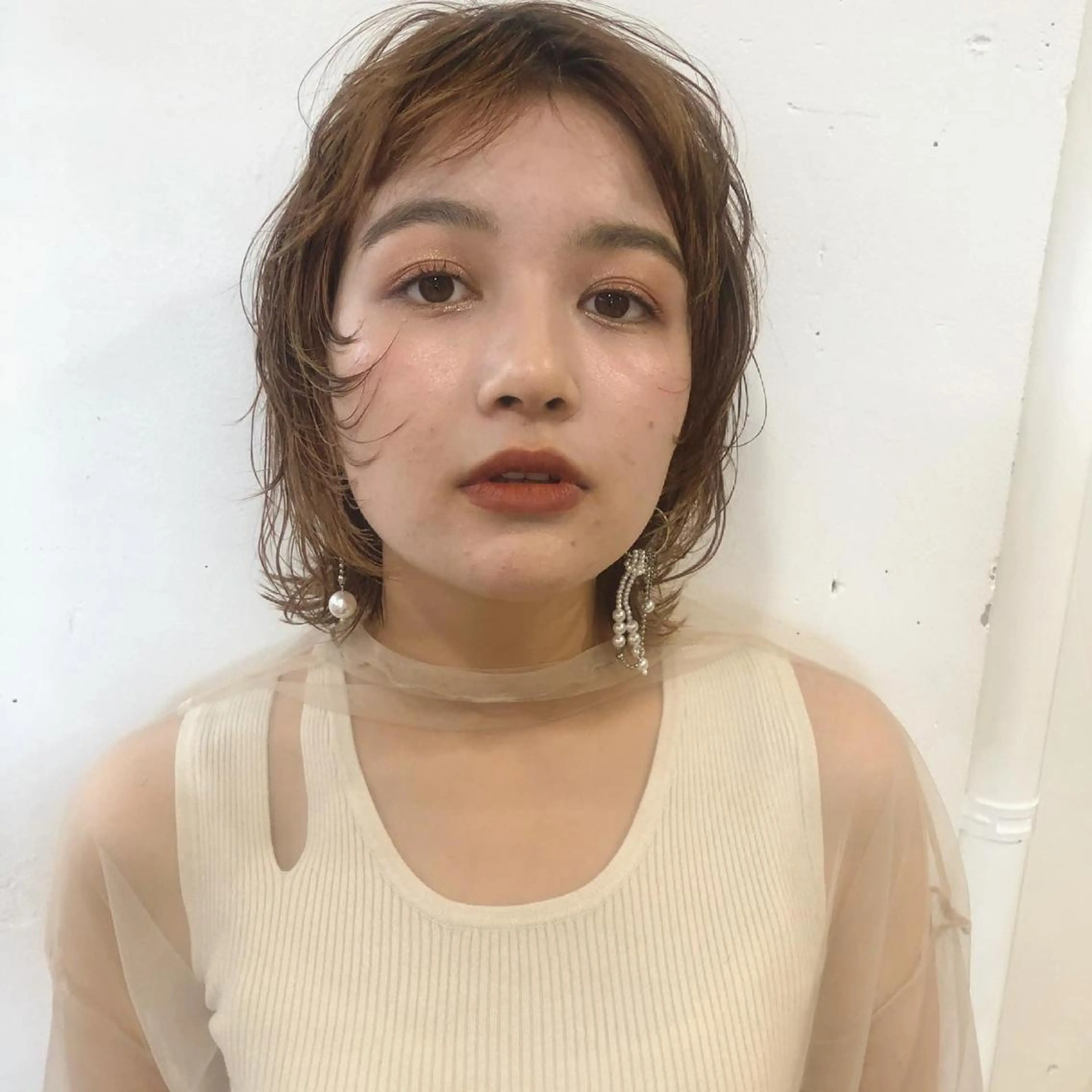 ミディアム カラー カット ヘアカラー ブリーチなしで透け感 暖色カラーボブaoiのヘアスタイル