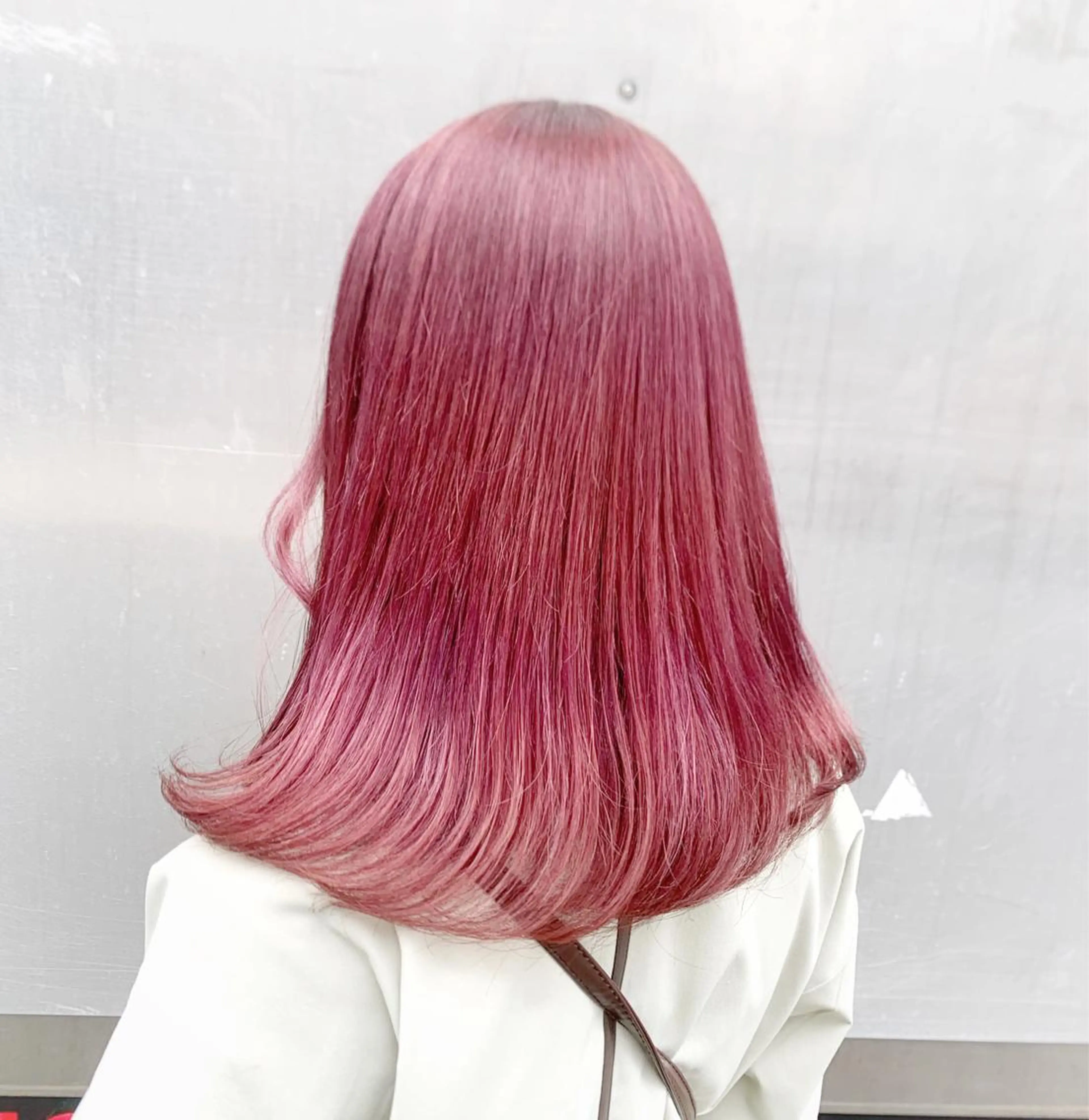 セミロング カラー ヘアアレンジ ブリーチ ピンクカラー ヘアカラー ピンクカラー🩷 ヘアセットＮＯ.1のヘアスタイル