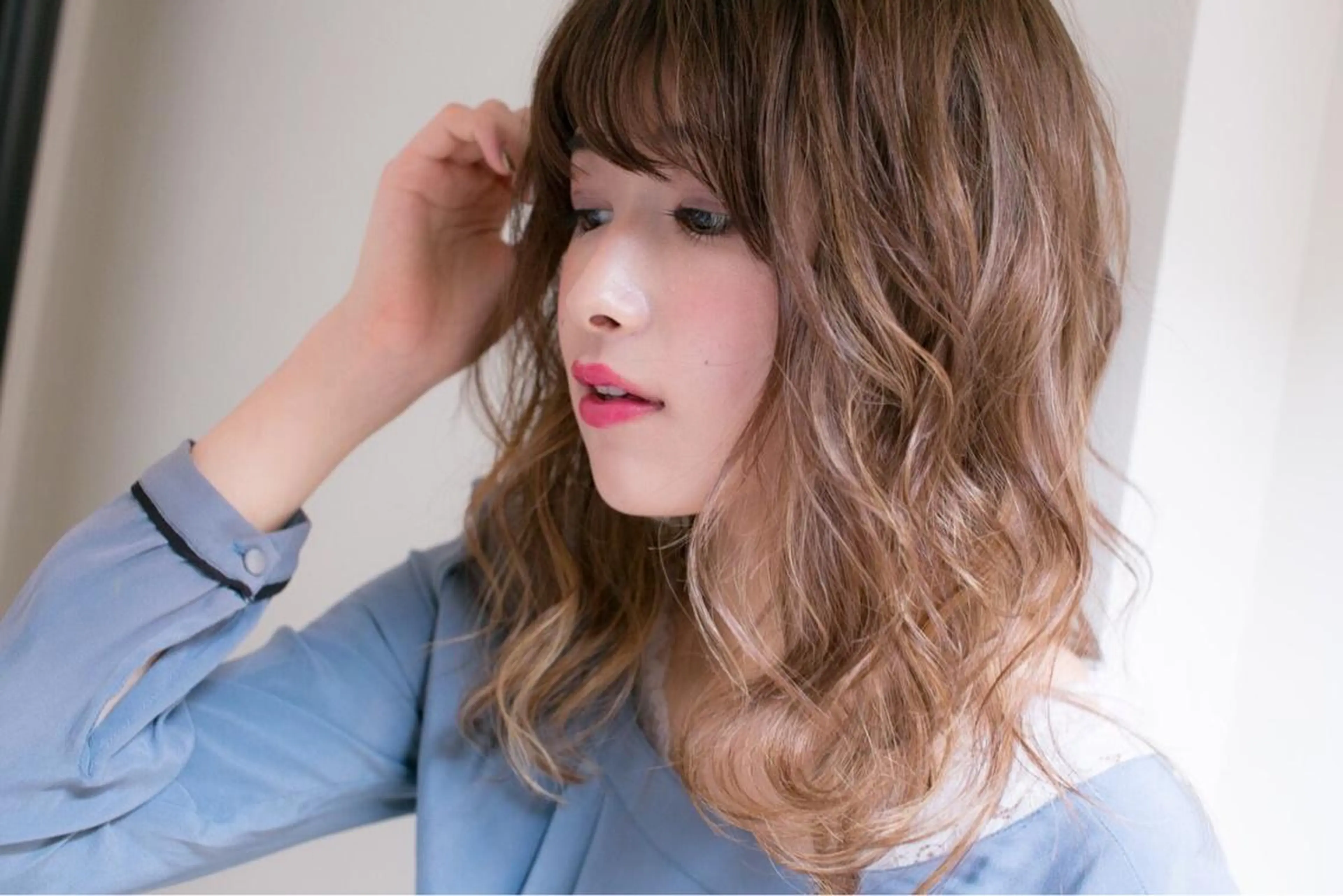 ロング パーマ 佐々木 シホミのヘアスタイル