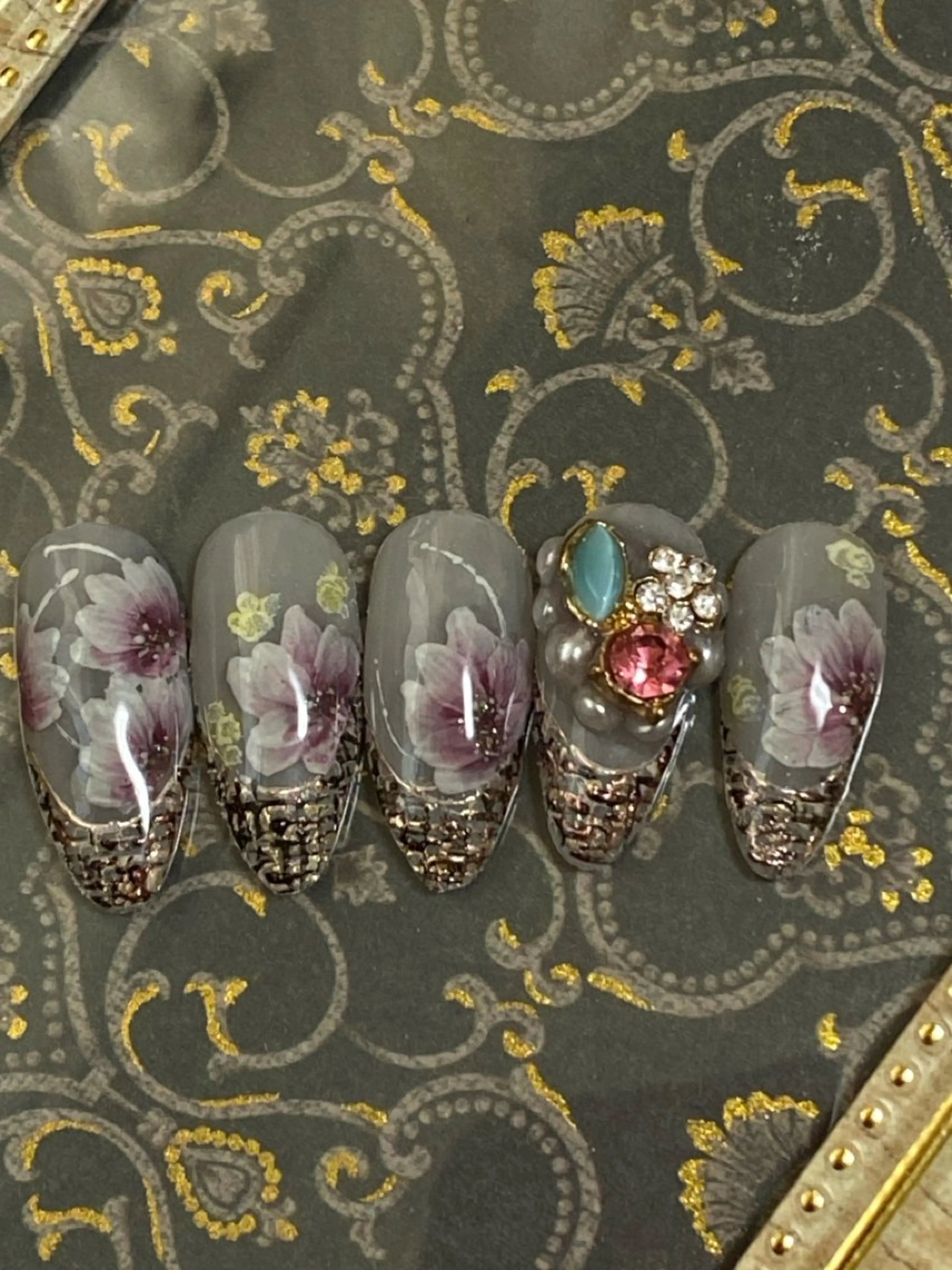 ネイル フラワーネイル フレンチネイル ツイードネイル 自宅ネイルサロン ♦️nuance♦️のネイルデザイン