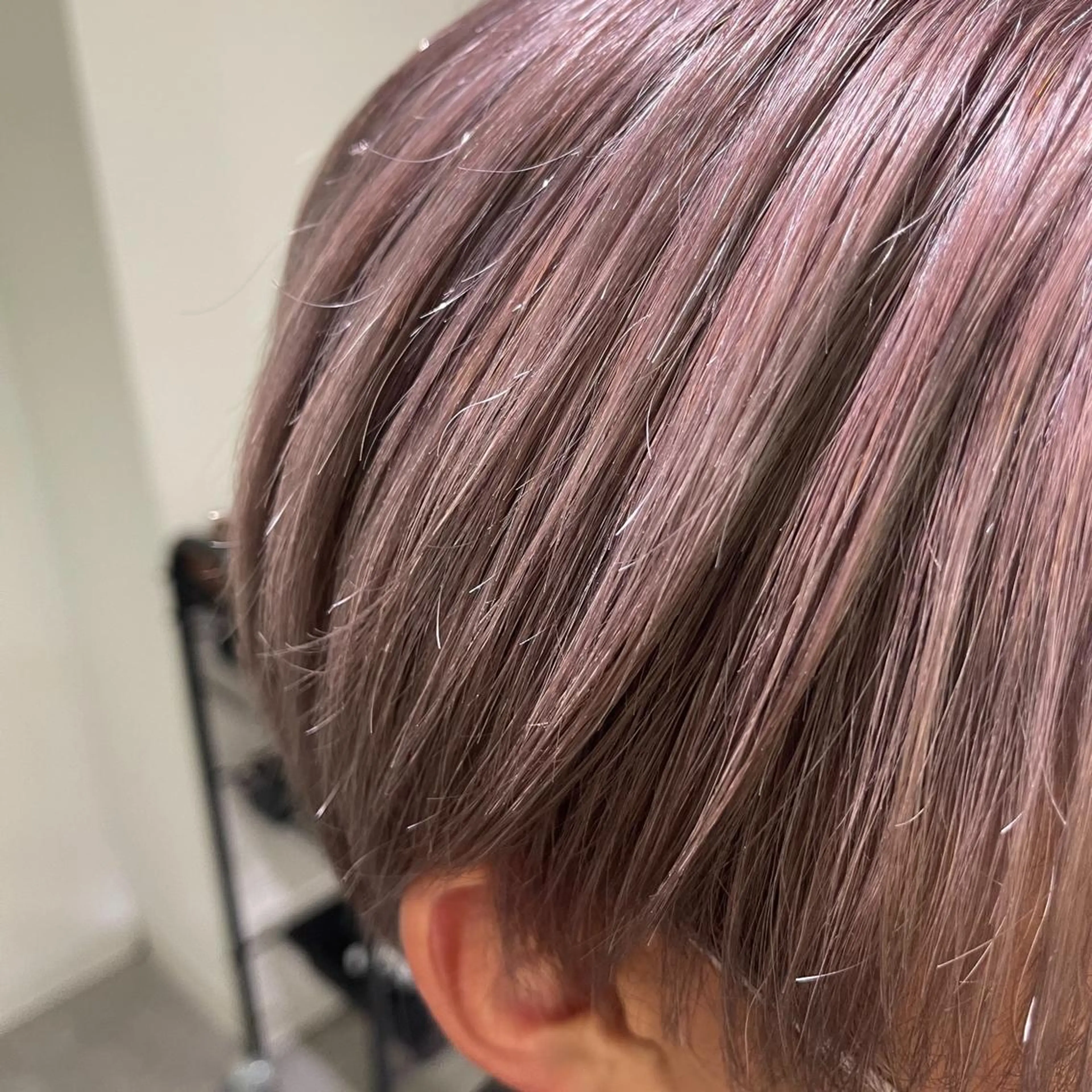 ショート カラー パーマ メンズ メンズブリーチ ブリーチ ピンクカラー シルバー FOR Men`s hair所属・高橋 一樹のヘアスタイル