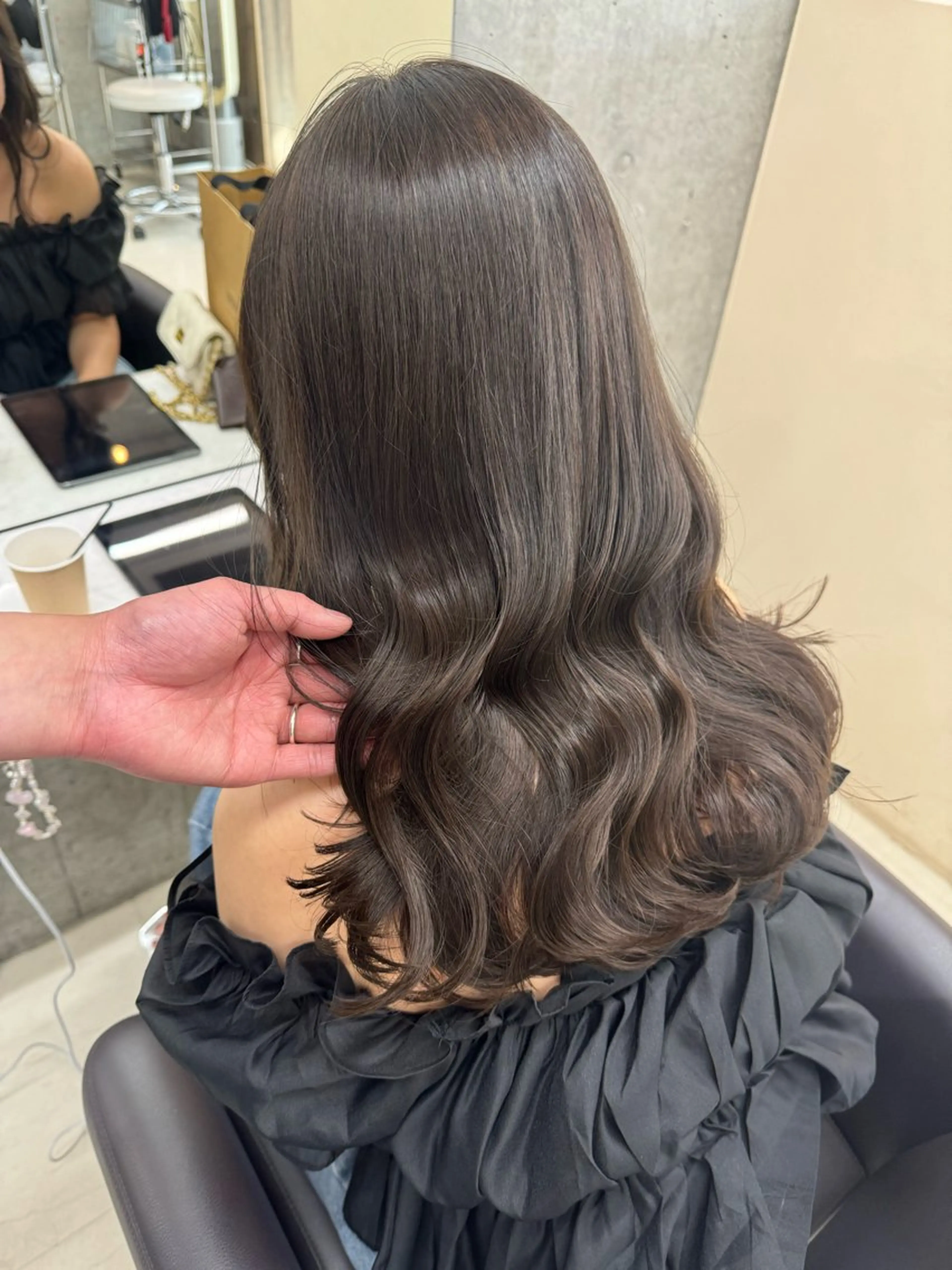 セミロング カラー うる艶ヘア♡韓国好き 透明感　shotaのヘアスタイル
