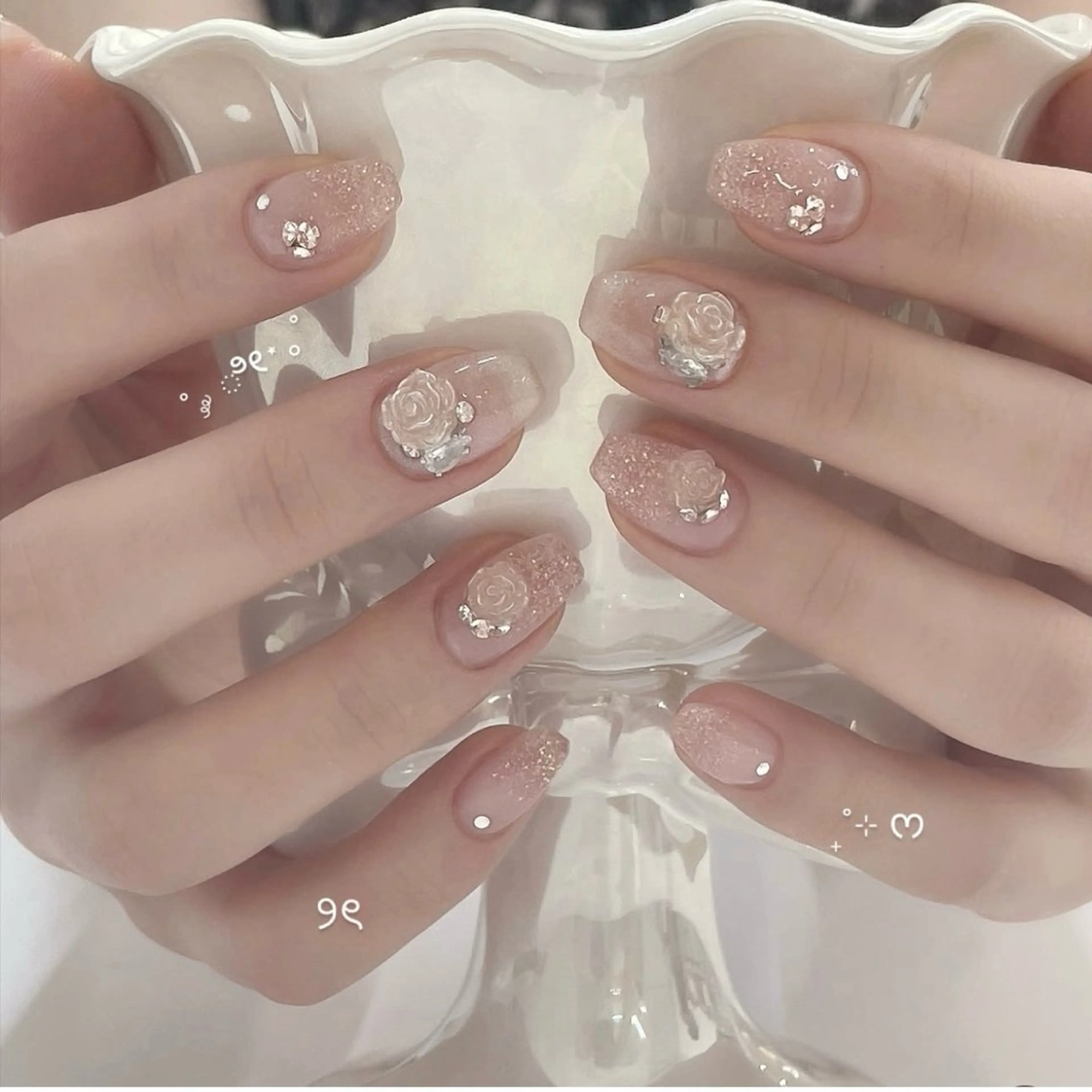 ネイル キラキラネイル 韓国ネイル マグネットネイル ミラーネイル ニュアンスネイル ハンドネイル Lala Nails所属・Lala Nailsのネイルデザイン