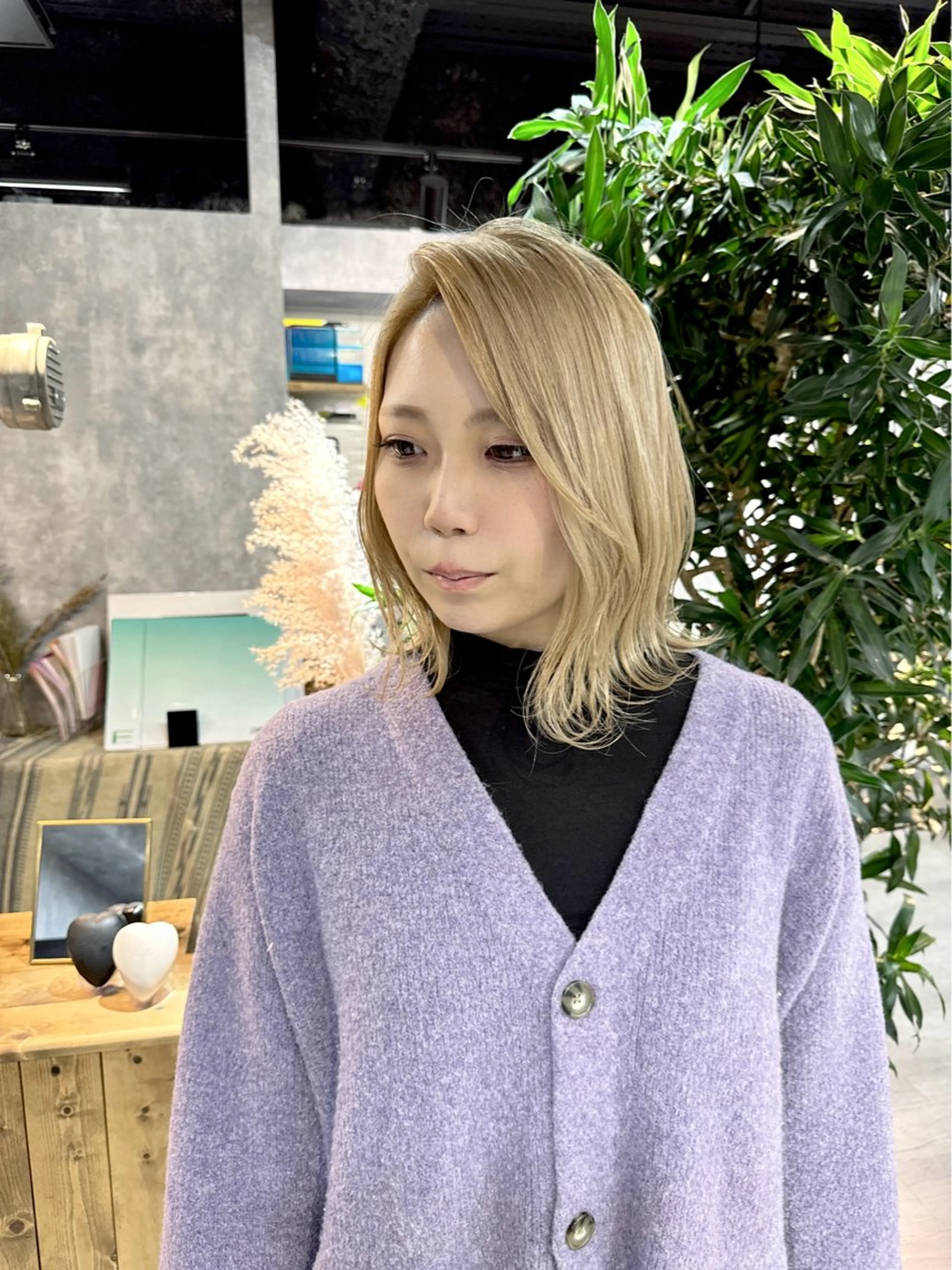 ミディアム カラー ブリーチ ケアブリーチ ダブルカラー イヤリングカラー ハイトーンカラー カット ヘアカラー トリートメント ヘアセット .ico所属・【.ico】心斎橋 飛田ゆうきのヘアスタイル