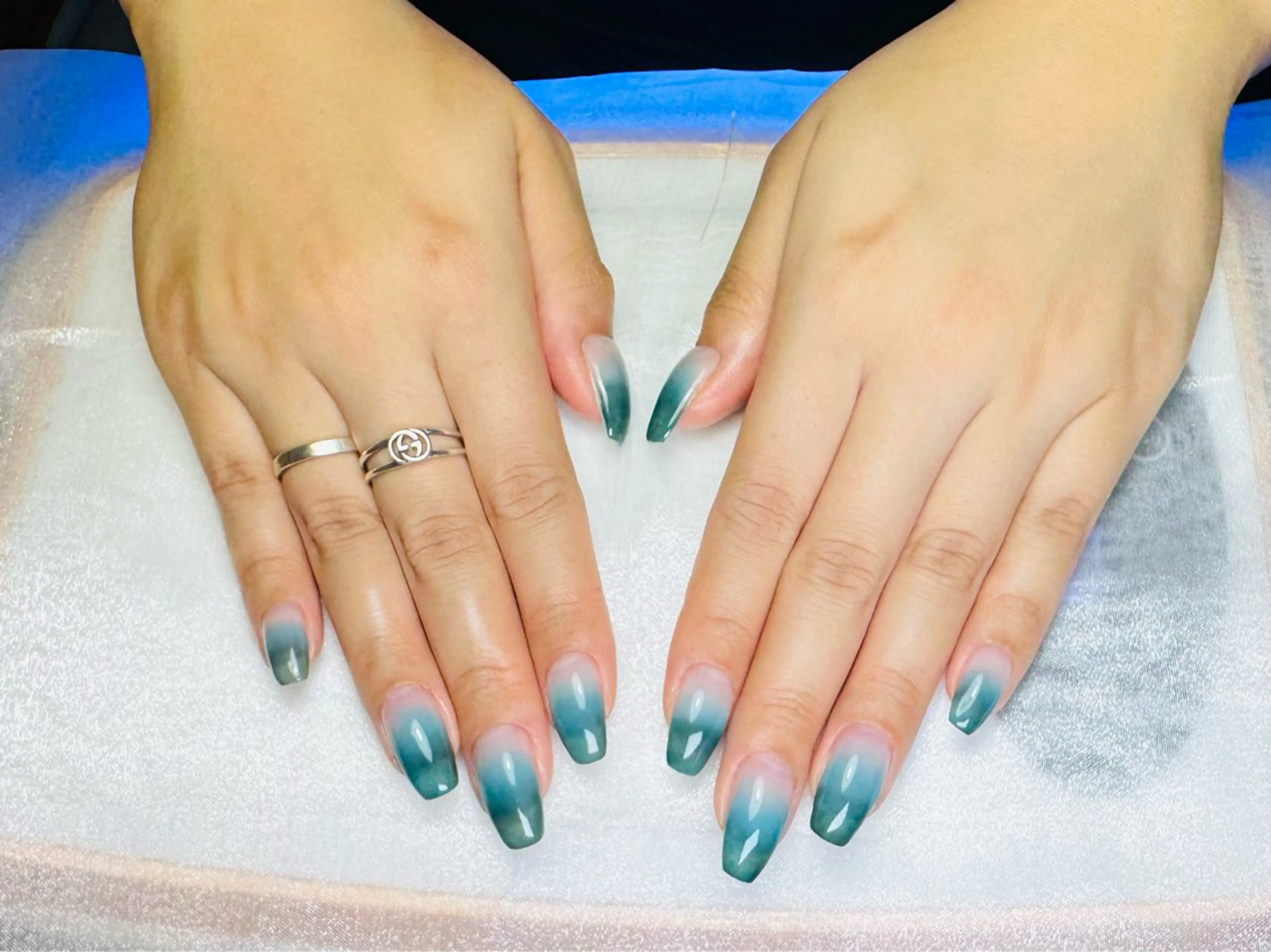 ネイル ブルー グラデーション ハンドネイル ハンドケア nancy nailのネイルデザイン