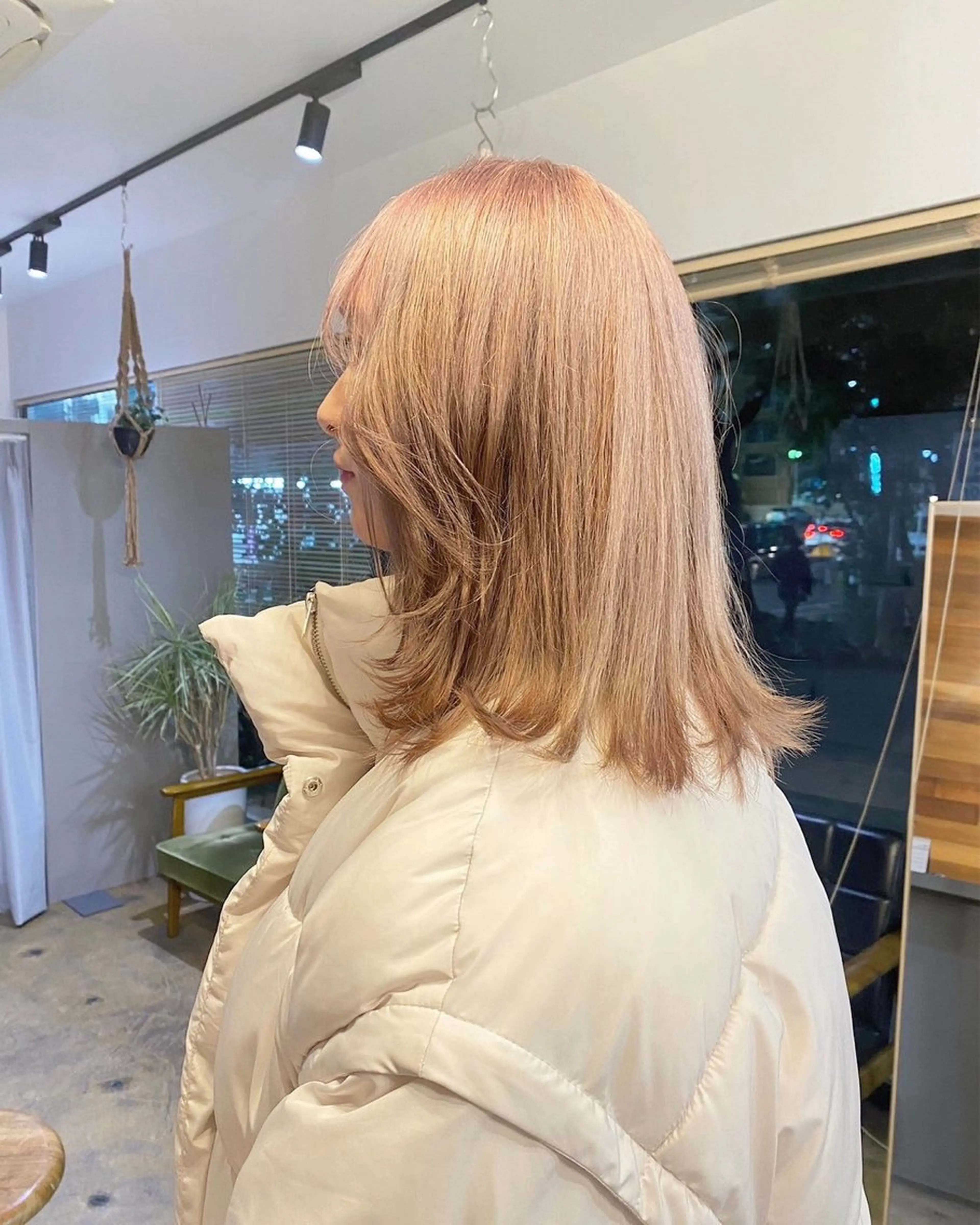ミディアム 佐藤 櫻のヘアスタイル