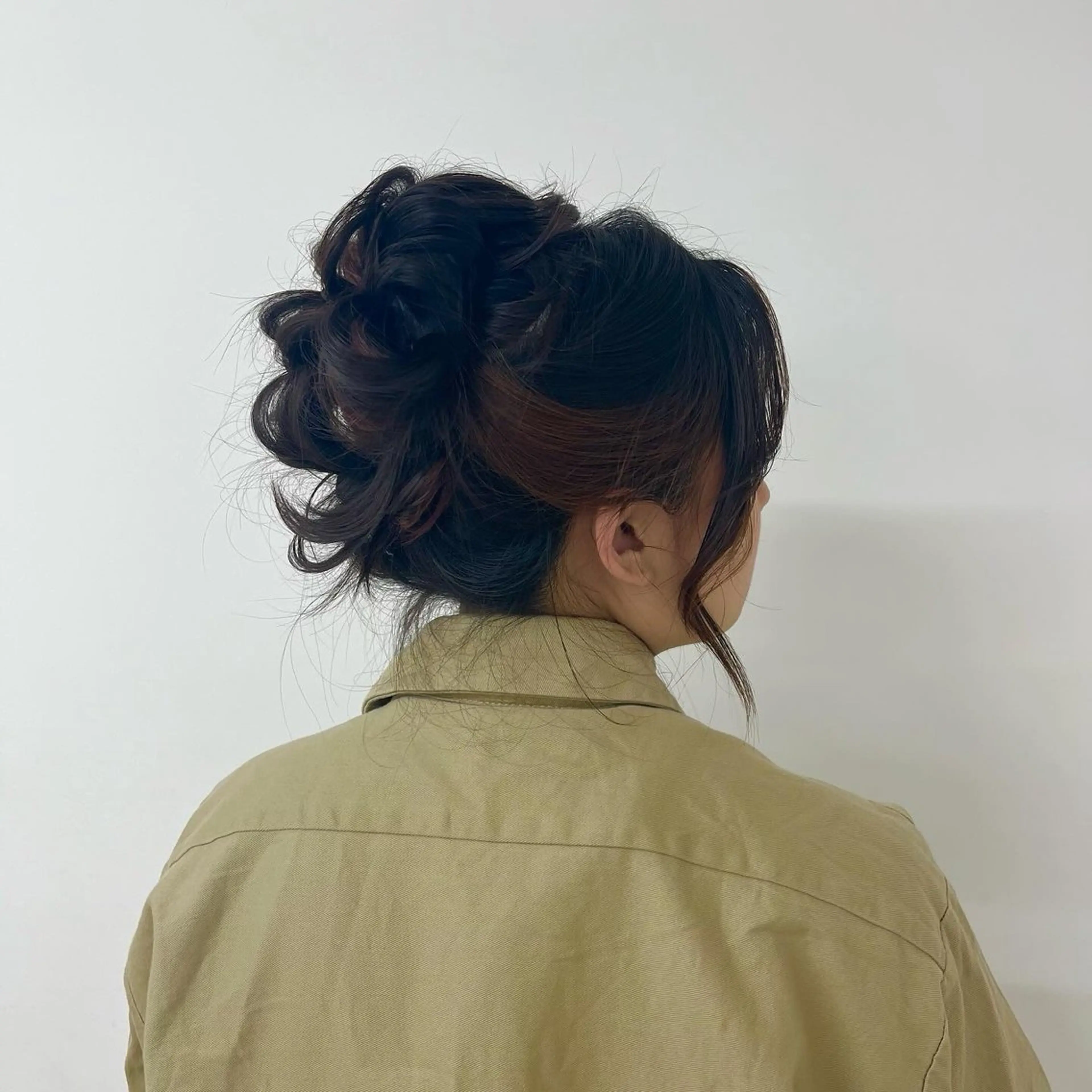 ロング ヘアアレンジ 結婚式・ブライダル ヘアセット カラーモデル様募集 🤍🫧HARUNAのヘアスタイル