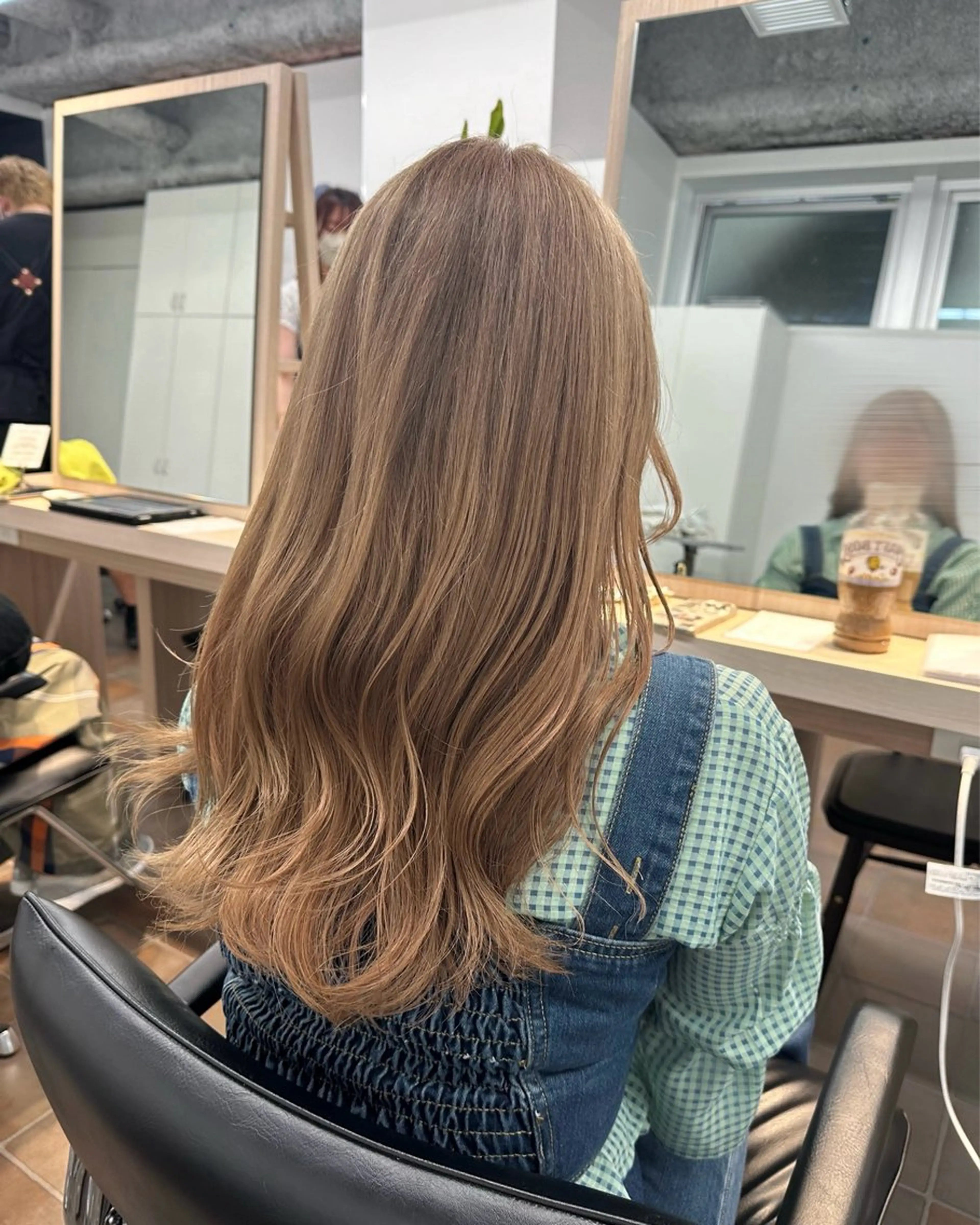 セミロング レイヤーパーマ/ ショートパーマ/横浜のヘアスタイル