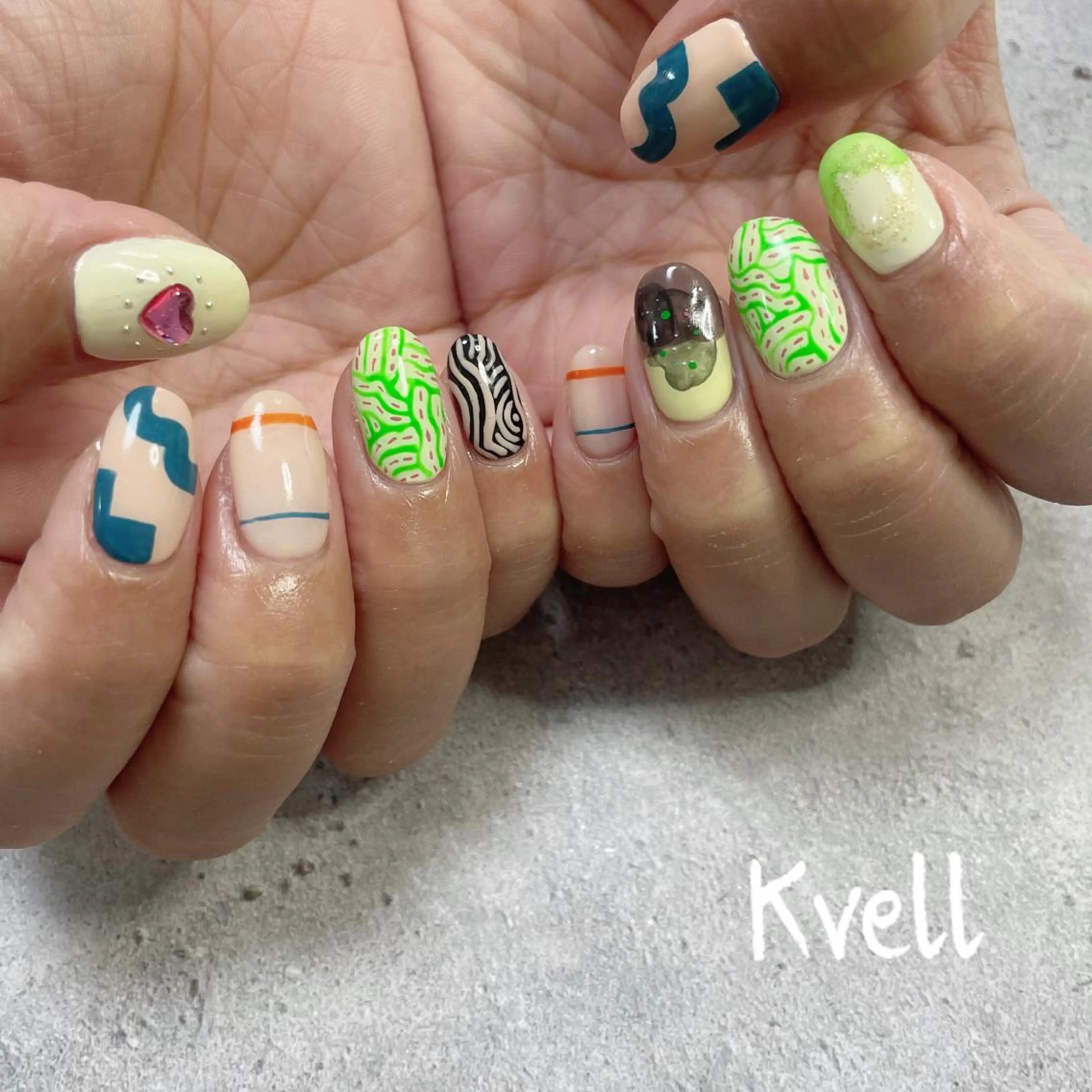 ネイル アートネイル ハンドネイル nail salon  Kvell所属・nailsalon Kvellのネイルデザイン