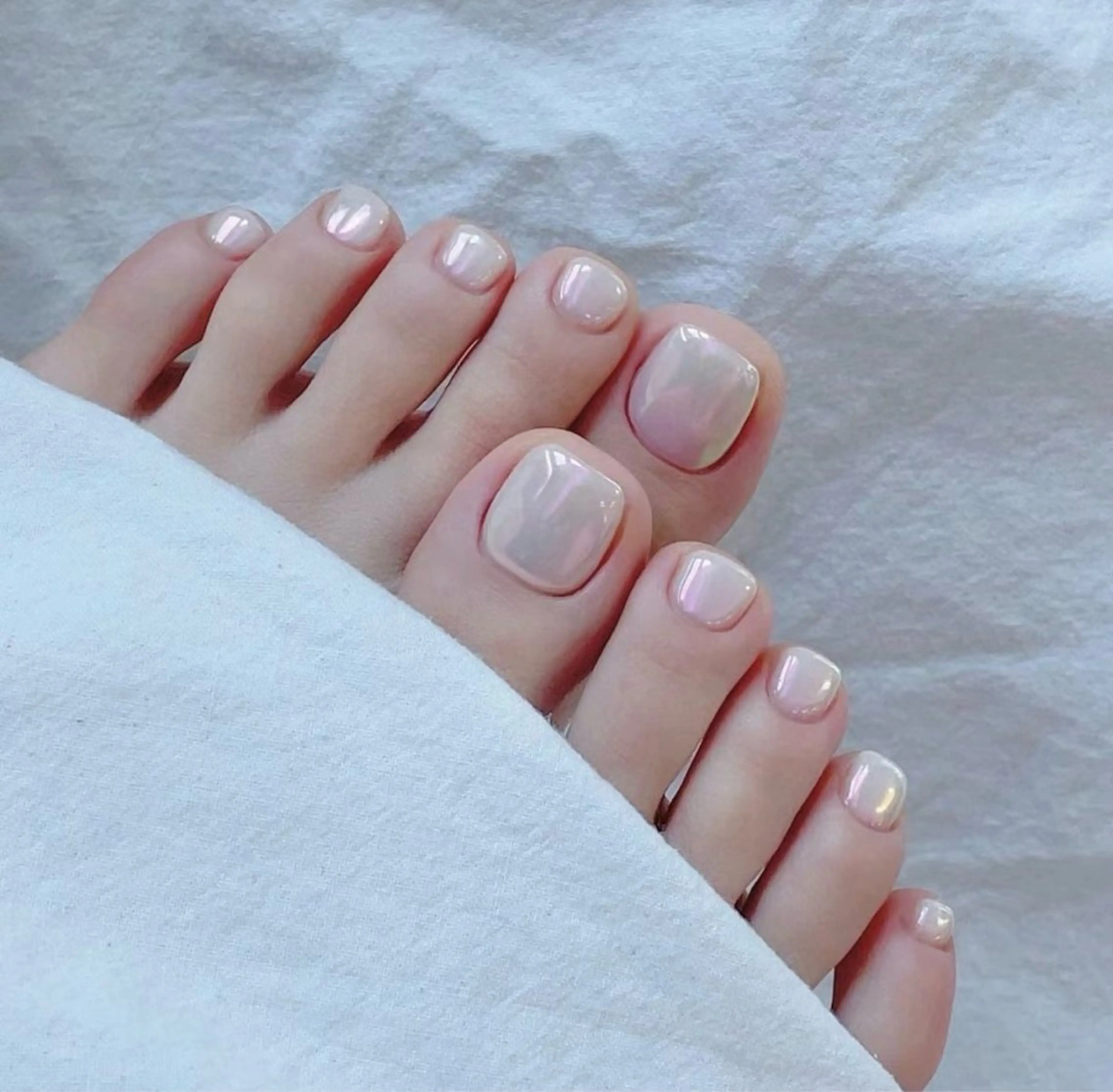 ネイル アートネイル キラキラネイル 韓国ネイル 水色 ロングネイル フットネイル NailDemure 【銀座店】のネイルデザイン