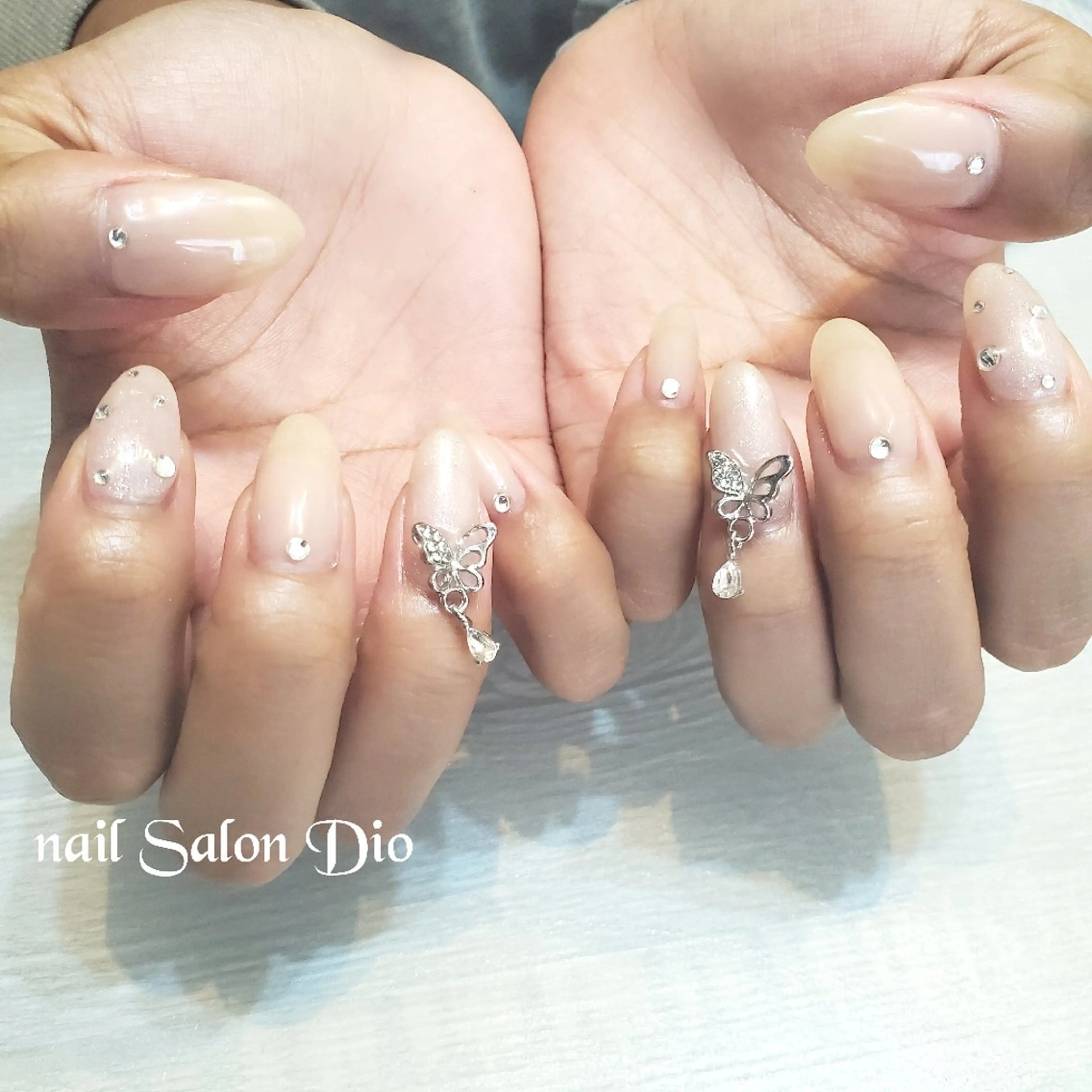 ネイル ストーンネイル ハンドネイル nail salon Dio所属・Nail salon Dioのネイルデザイン