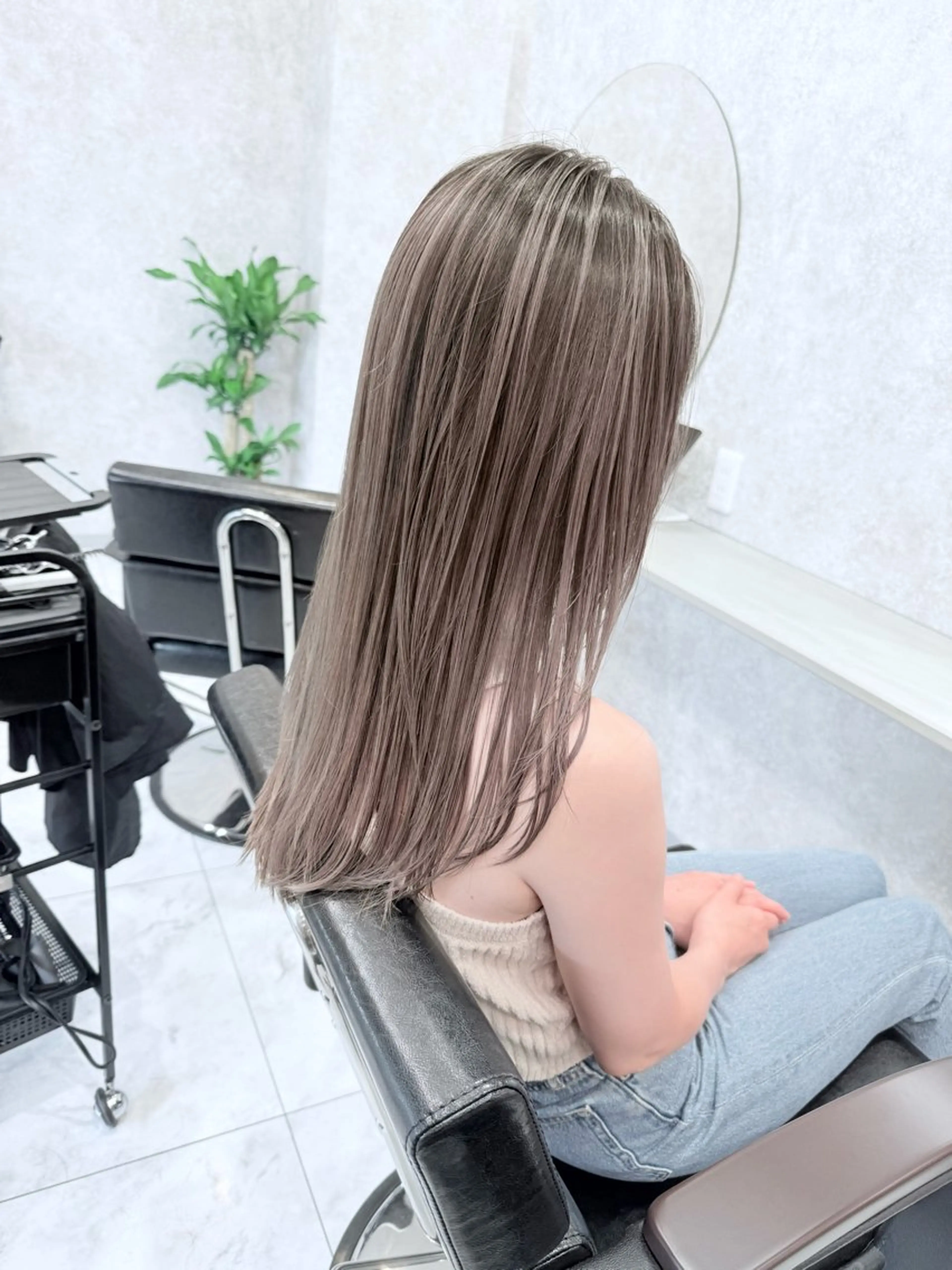 セミロング カラー 🌈派手髪ハイトーン 🌈鈴木亮太🌈のヘアスタイル