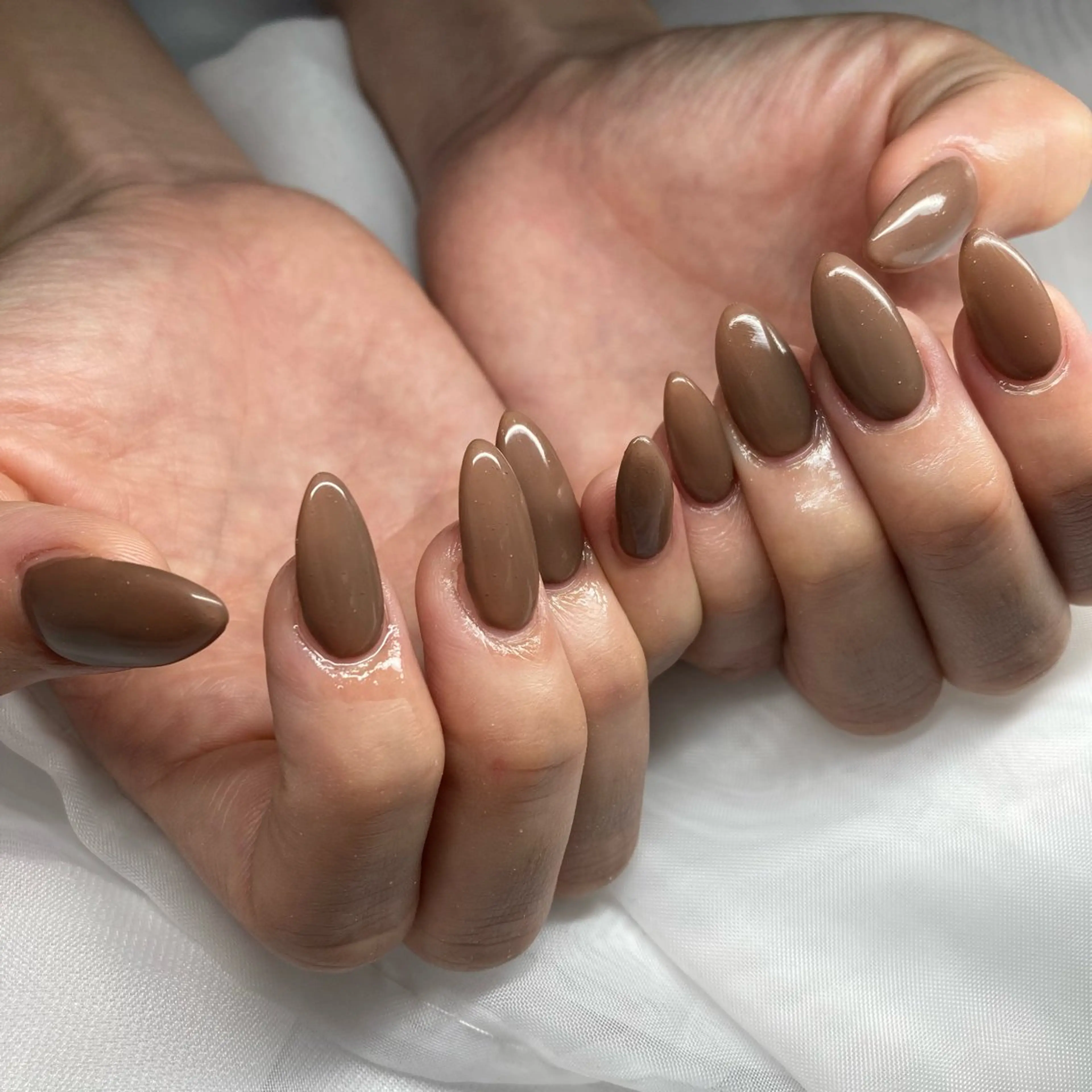 ネイル 長さ出し ニュアンスネイル ワンカラーネイル ハンドネイル Gracias. rieのネイルデザイン