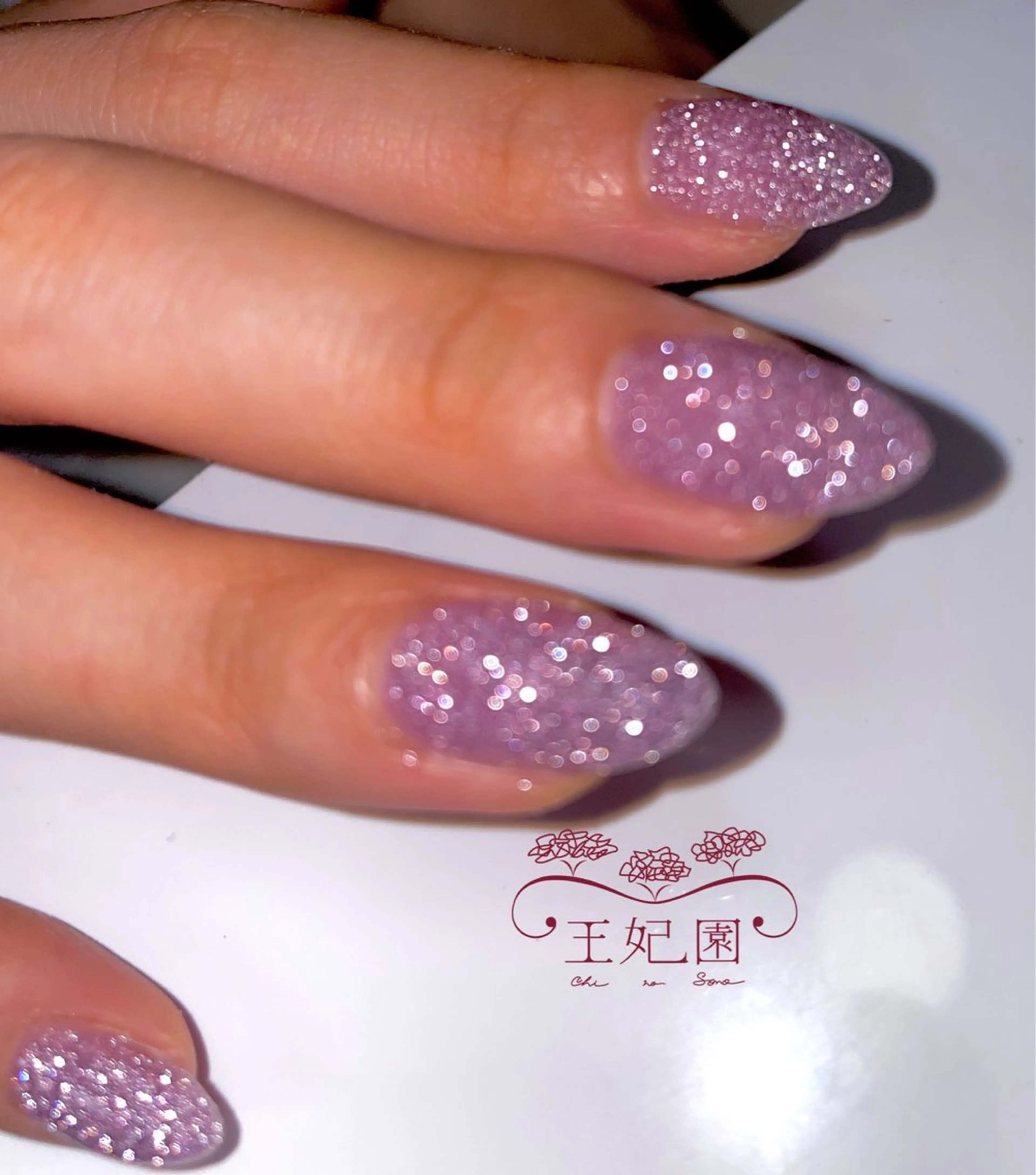 ネイル フラッシュネイル ラメ(グリッター) メンズネイル パープル ワンホンネイル nail salon王妃の園所属・王妃の園 ohinosonoのネイルデザイン