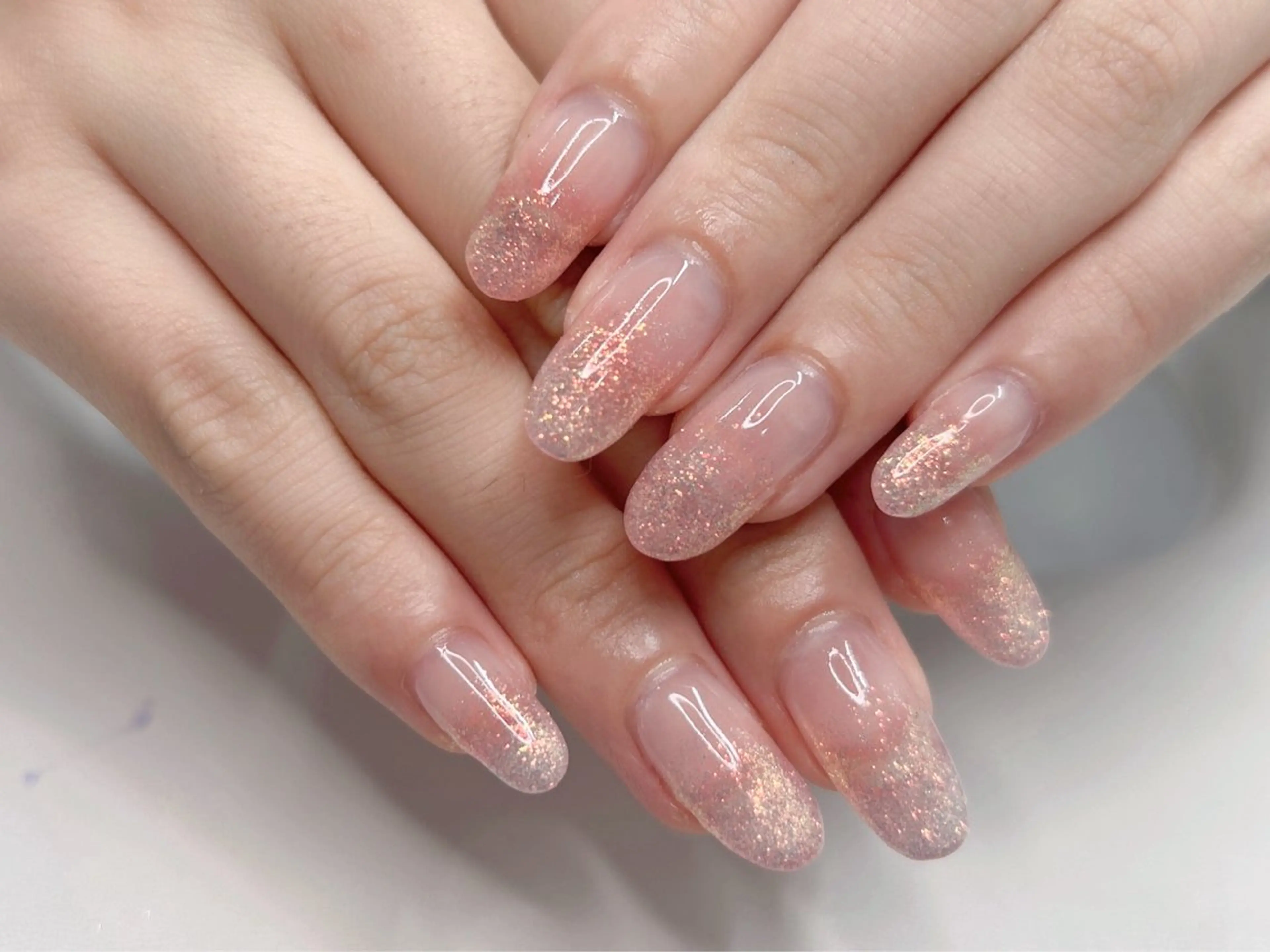 ネイル 桜ネイル グラデーション キラキラネイル ラメ(グリッター) ラメグラデーション ハンドネイル Forca total studio所属・Forca Airaのネイルデザイン