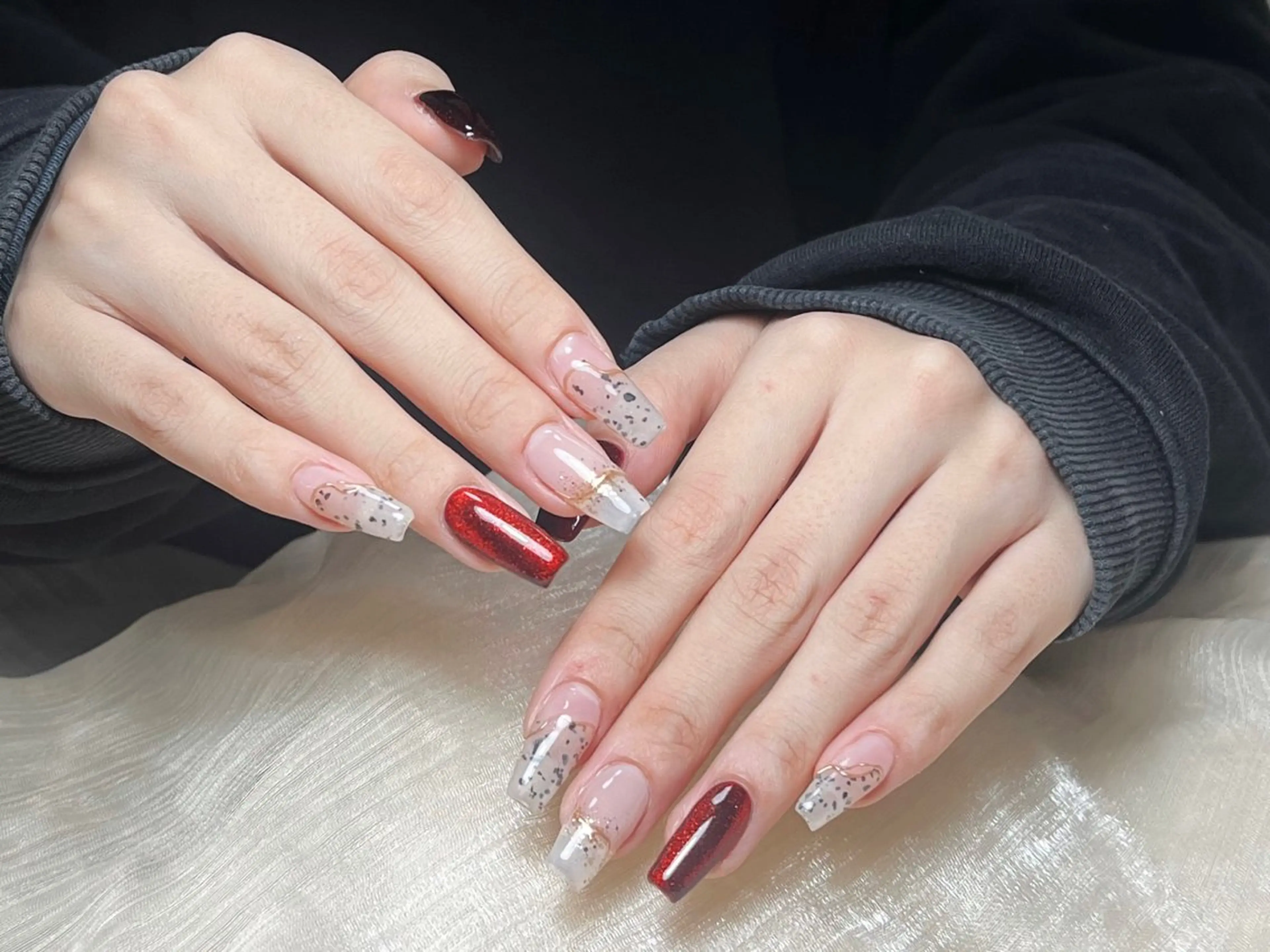 ネイル オーロラネイル チークネイル フレンチネイル ジェルネイル ガラスフレンチ ハンドネイル Nail Jolie所属・Nail Jolieのネイルデザイン