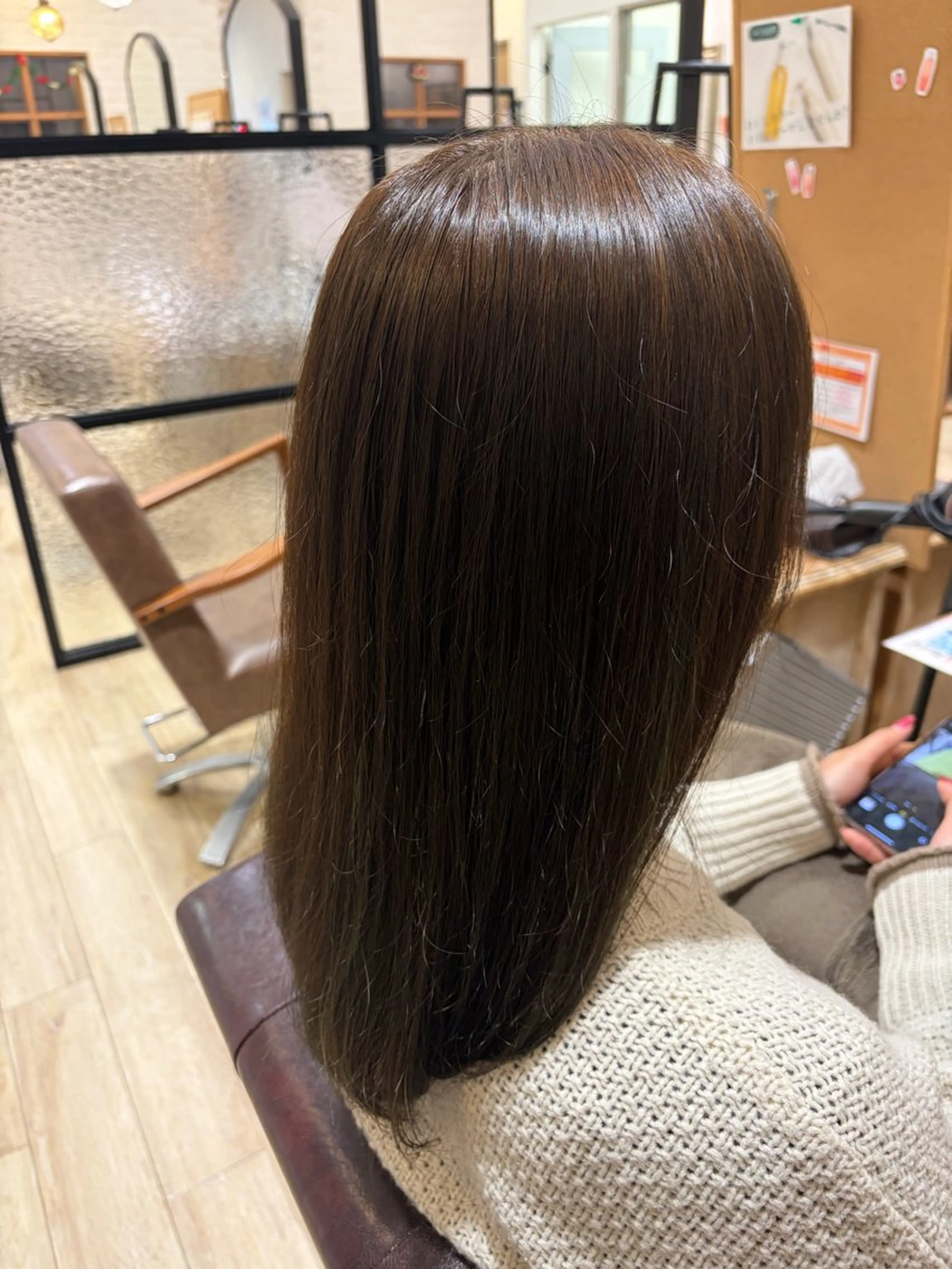 ロング カラー 伊藤 梨緒のヘアスタイル