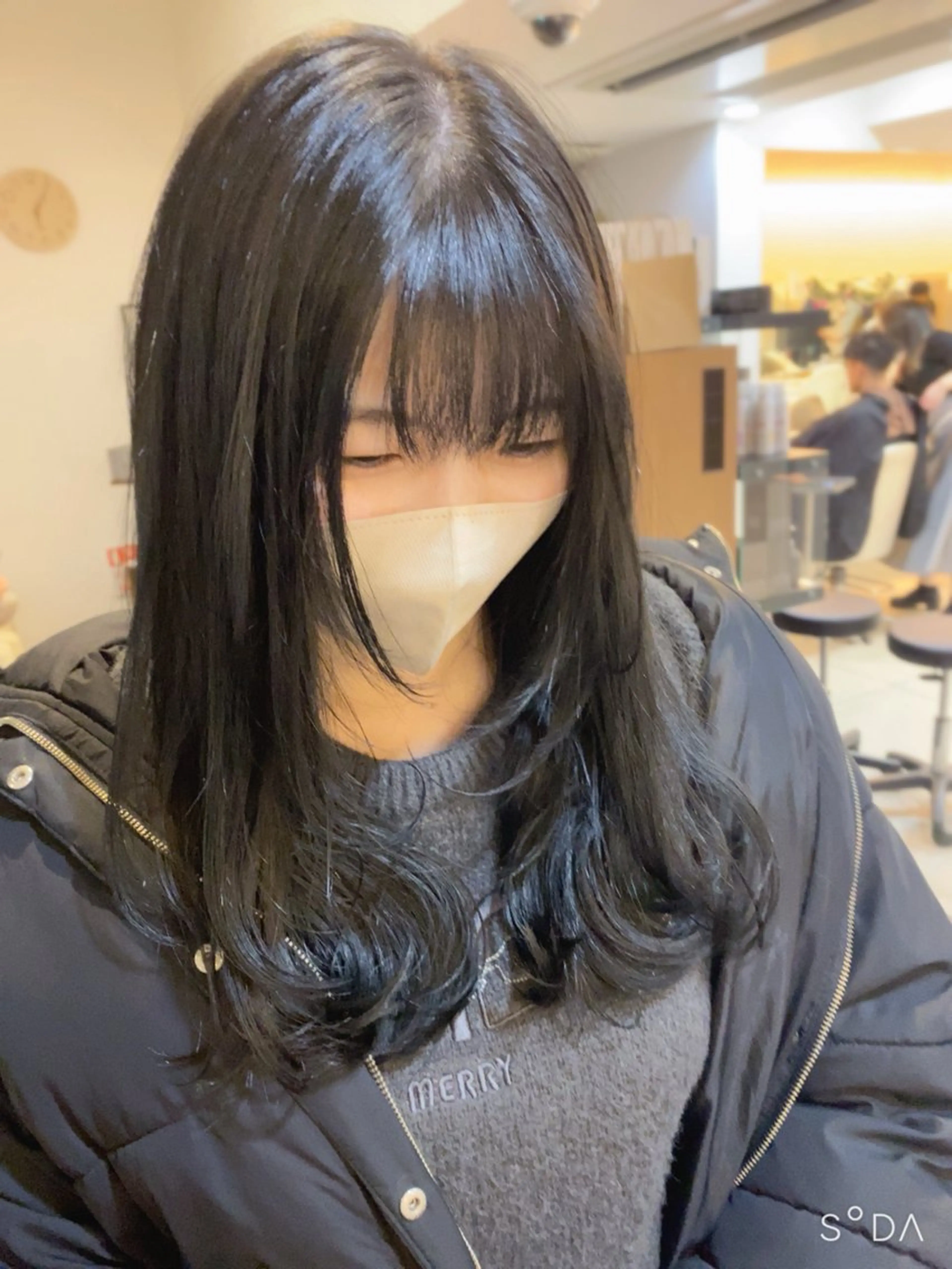セミロング 顔周りカット レイヤーカット 外ハネヘア 💎髪質改善🇰🇷 韓国ヘア💎津村のヘアスタイル