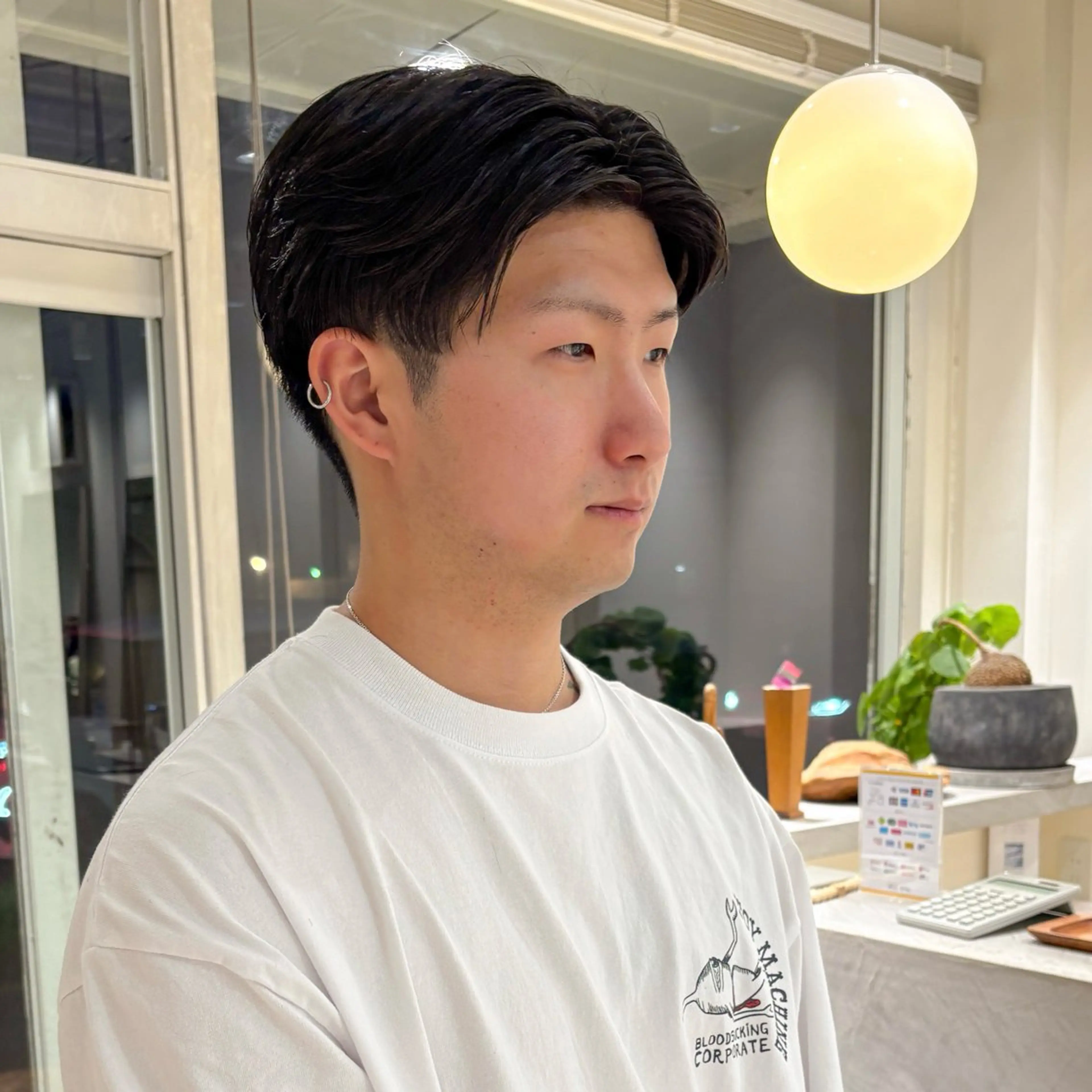 ショート メンズ センターパート カット 安西 香利奈のヘアスタイル