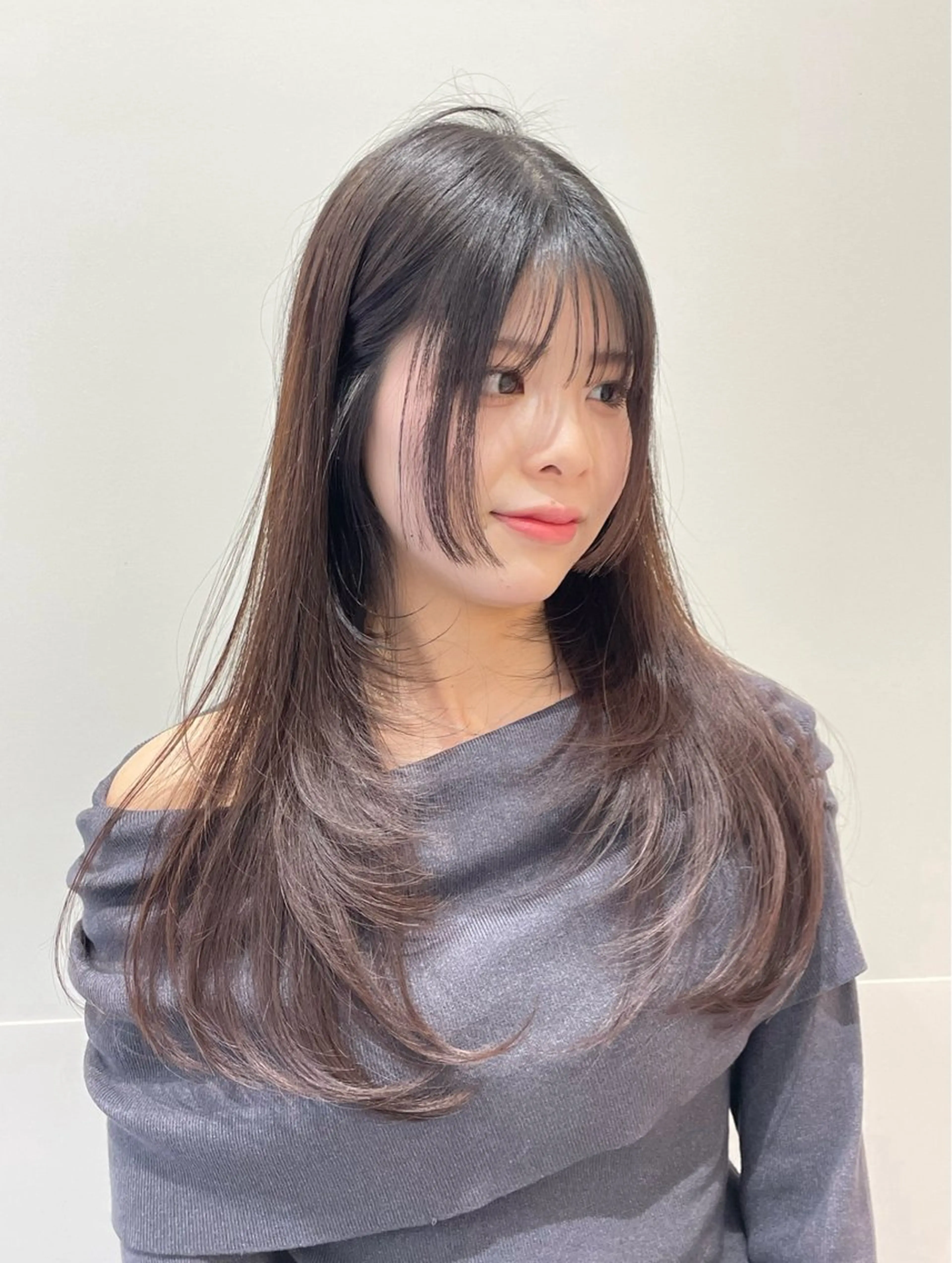 ロング 姫カット 韓国風ヘア レイヤーカット カット ヘアカラー トリートメント ❤︎︎韓国ヘア❤︎︎ 𝑺𝒉𝒊𝒉𝒐のヘアスタイル