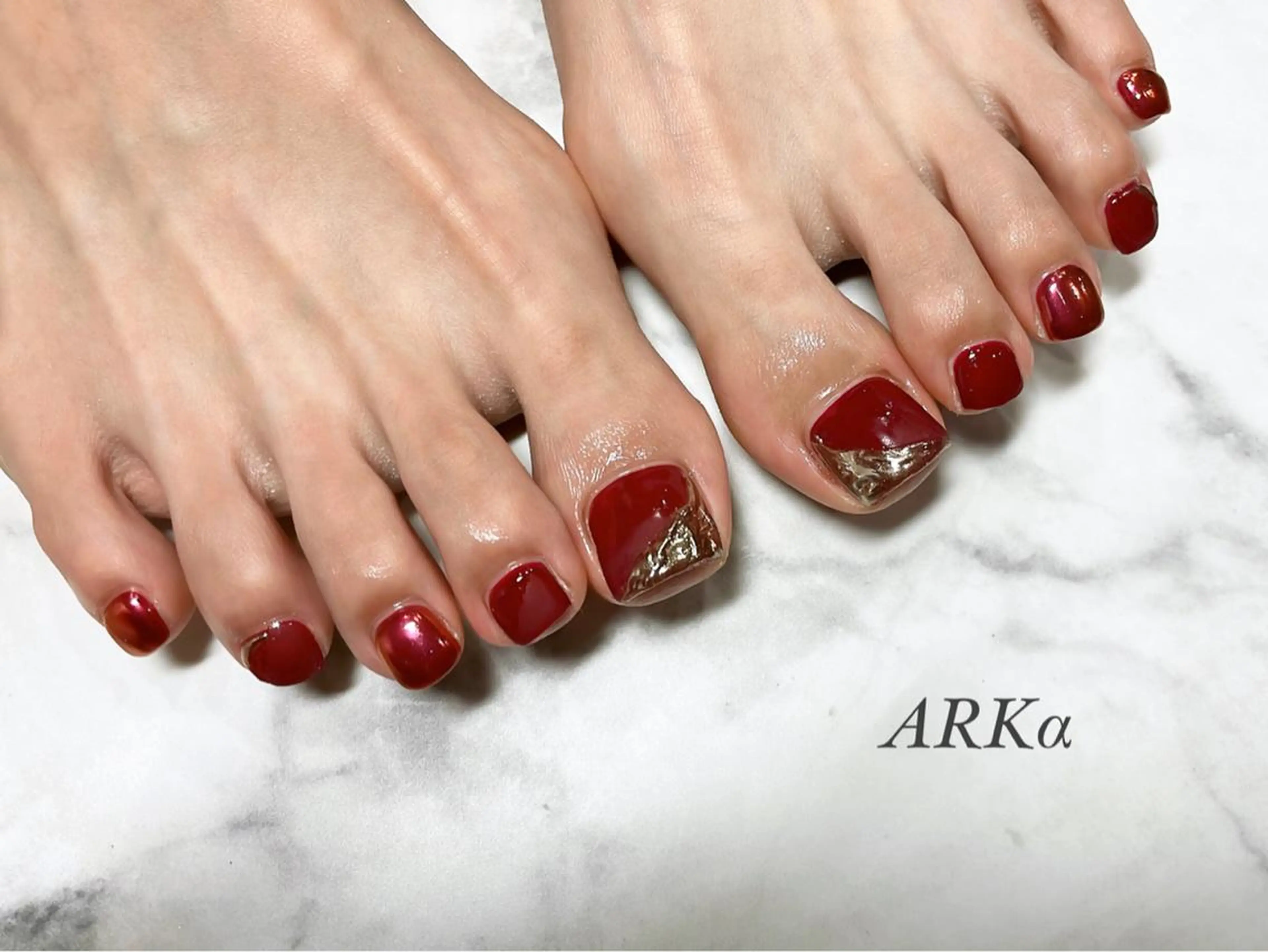ネイル ミラーネイル フットネイル ARKα Nishiのネイルデザイン