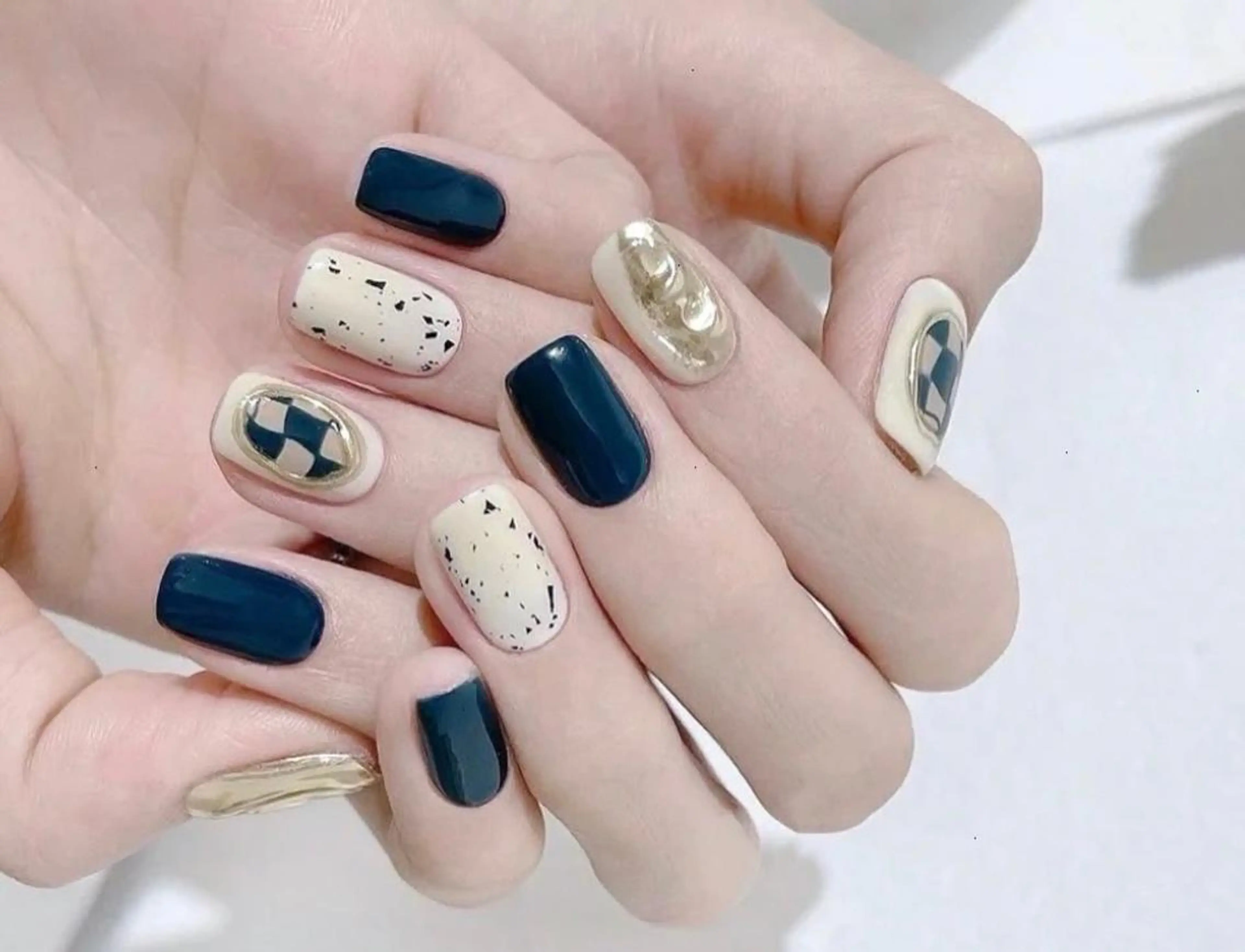 ネイル 💅E•U•B NAIL🌹所属・横浜市中区曙町 ネイルE·U·Bのネイルデザイン