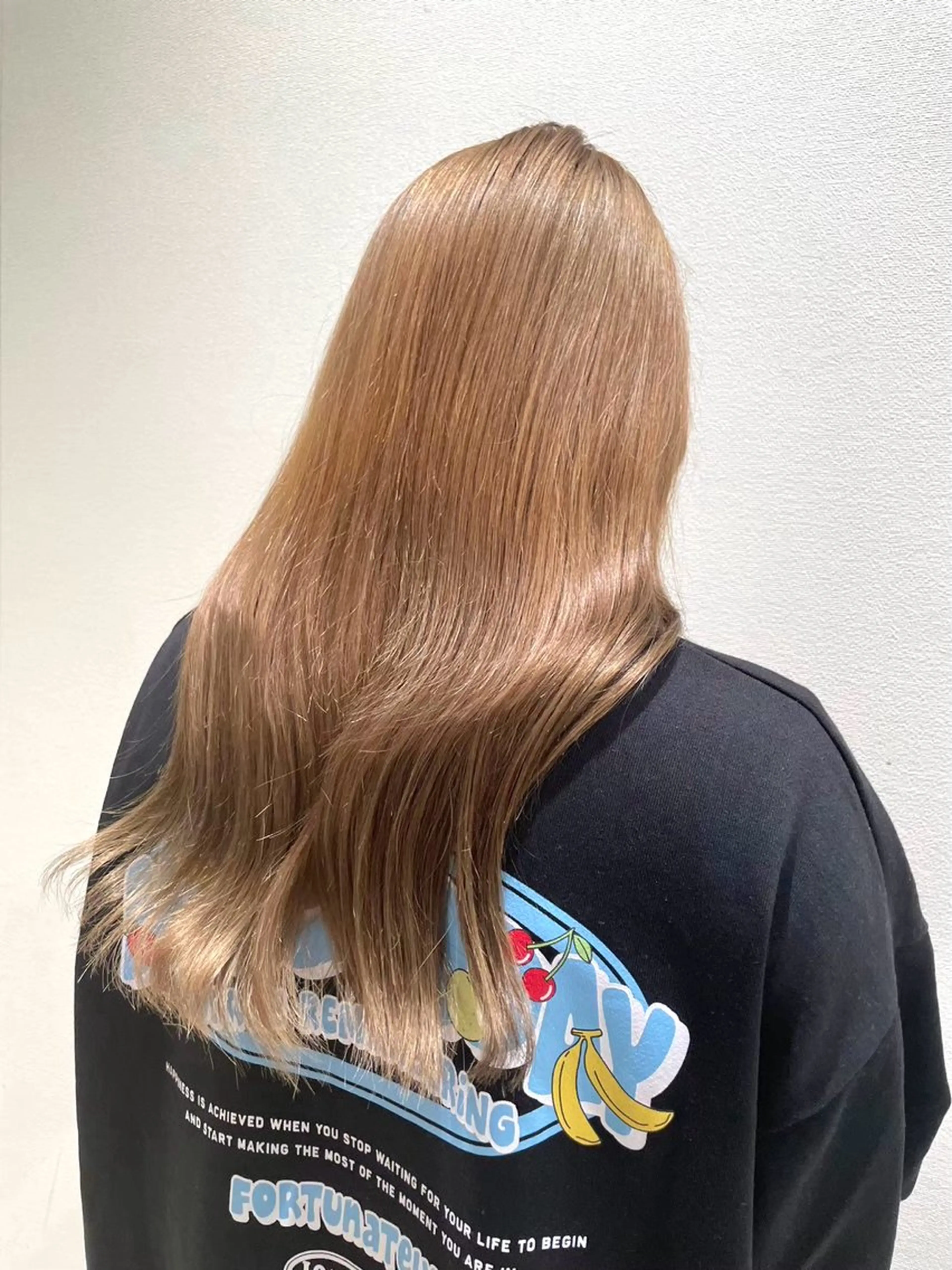 ロング カラー 鵤木 朋香のヘアスタイル
