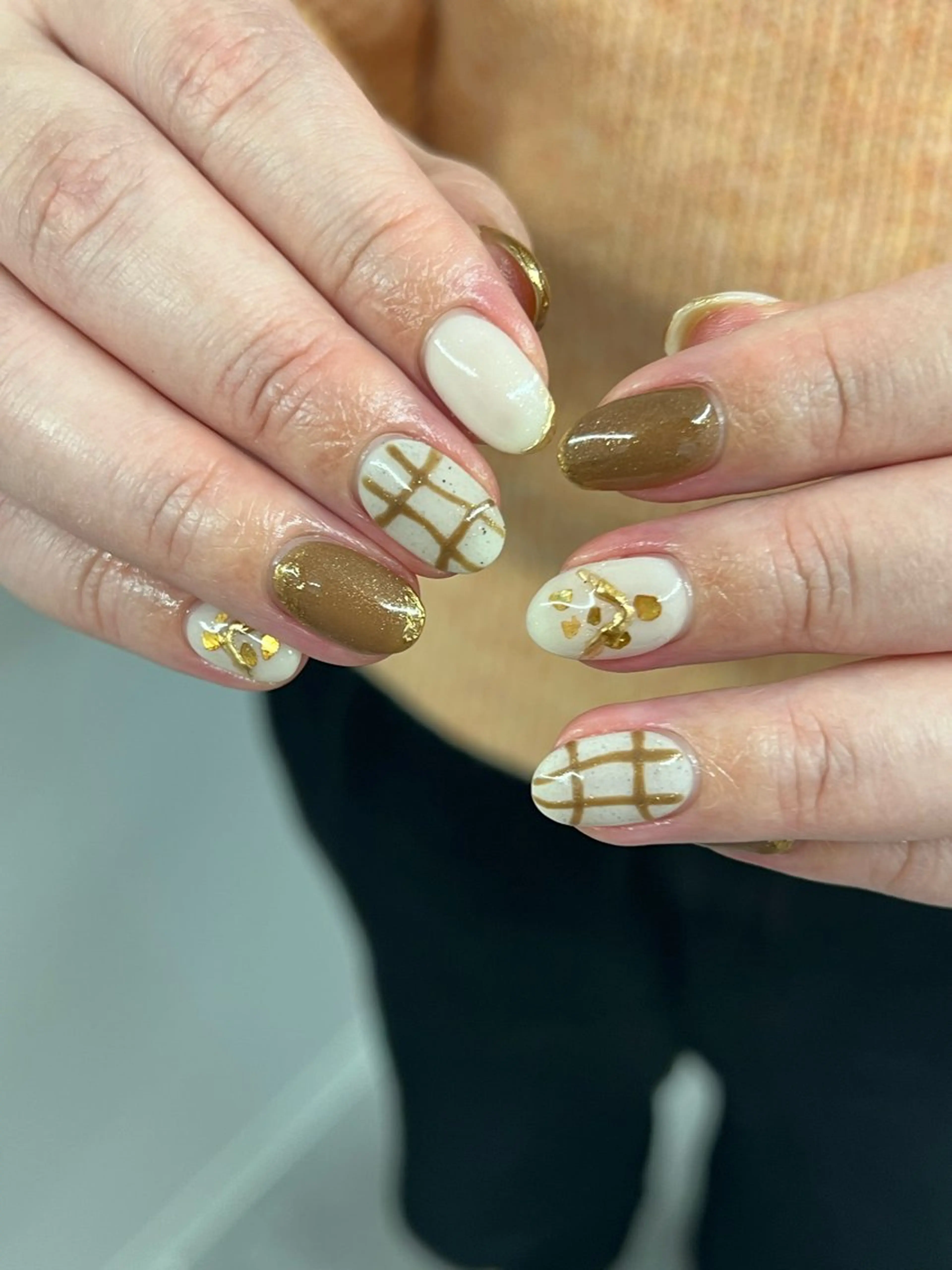 ネイル ブラウン ジェルネイル マグネットネイル ニュアンスネイル パラジェル ハンドネイル ハンドケア Bana_ Nailのネイルデザイン