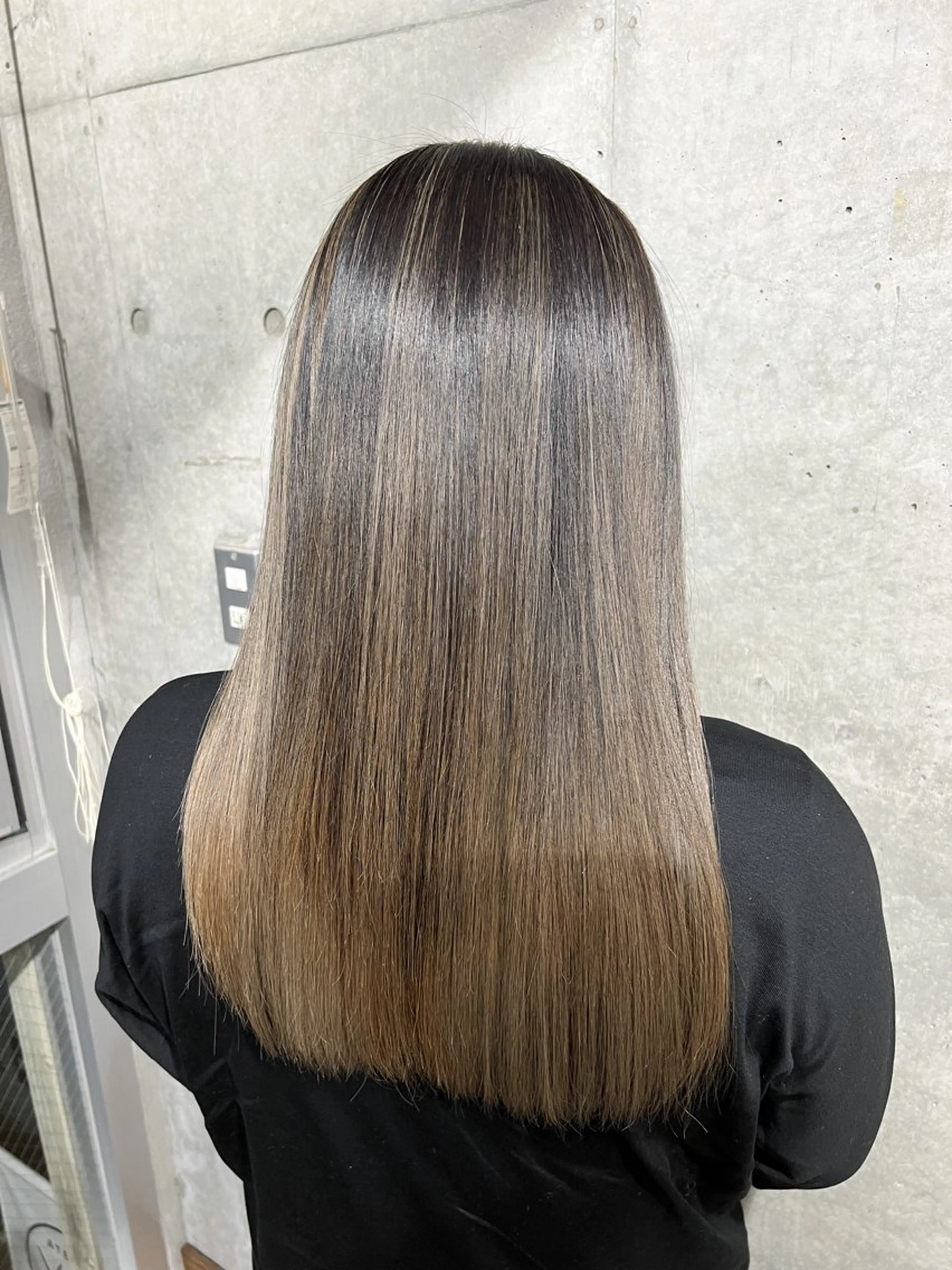 セミロング WISTERIA ANNEX 銀座【ウィステリア アネックス】所属・髪質改善 スペシャリストのヘアスタイル