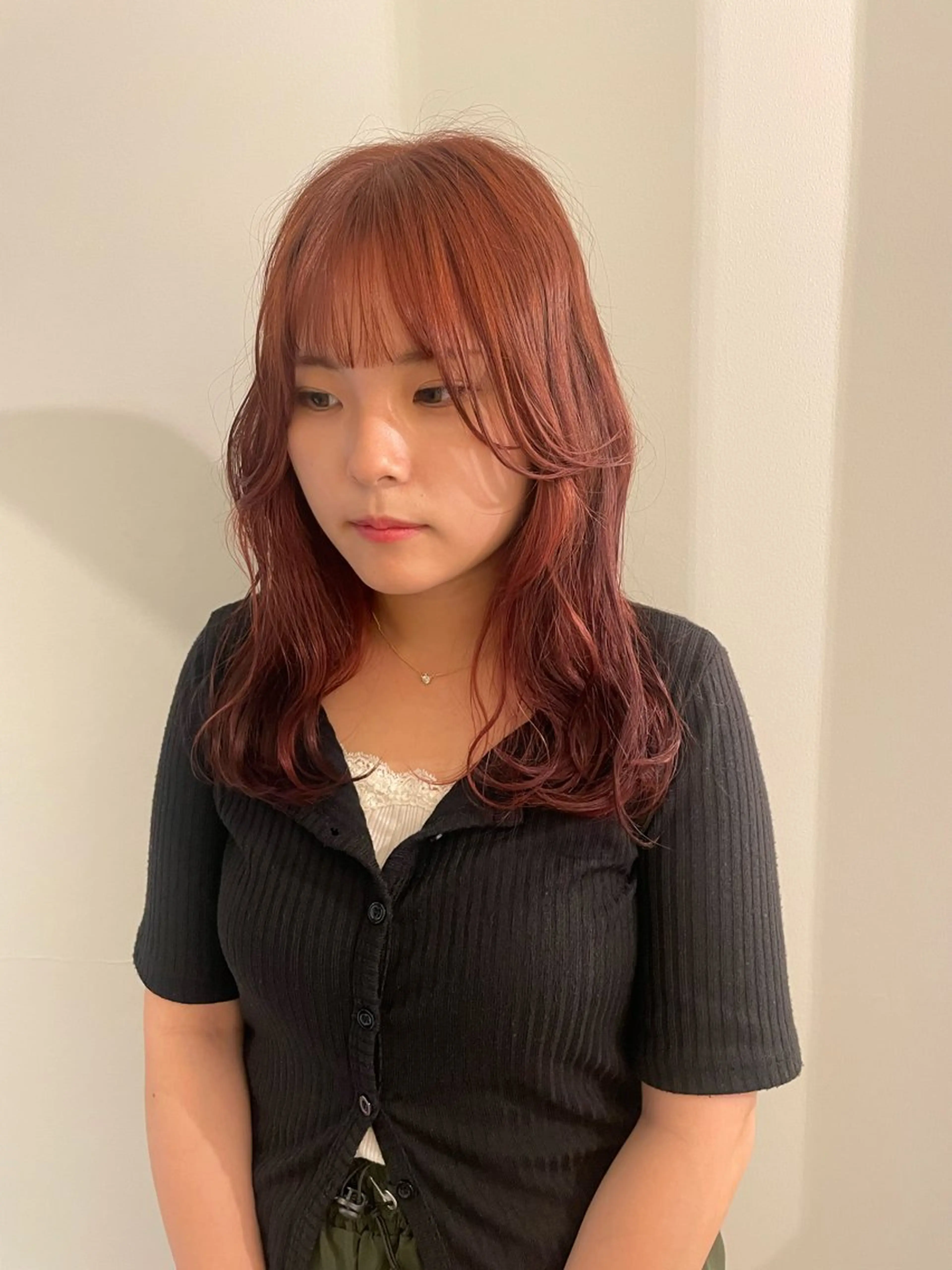 セミロング カラー ブリーチ ダブルカラー ブリーチなしカラー カット ヘアカラー 渋谷 留菜のヘアスタイル