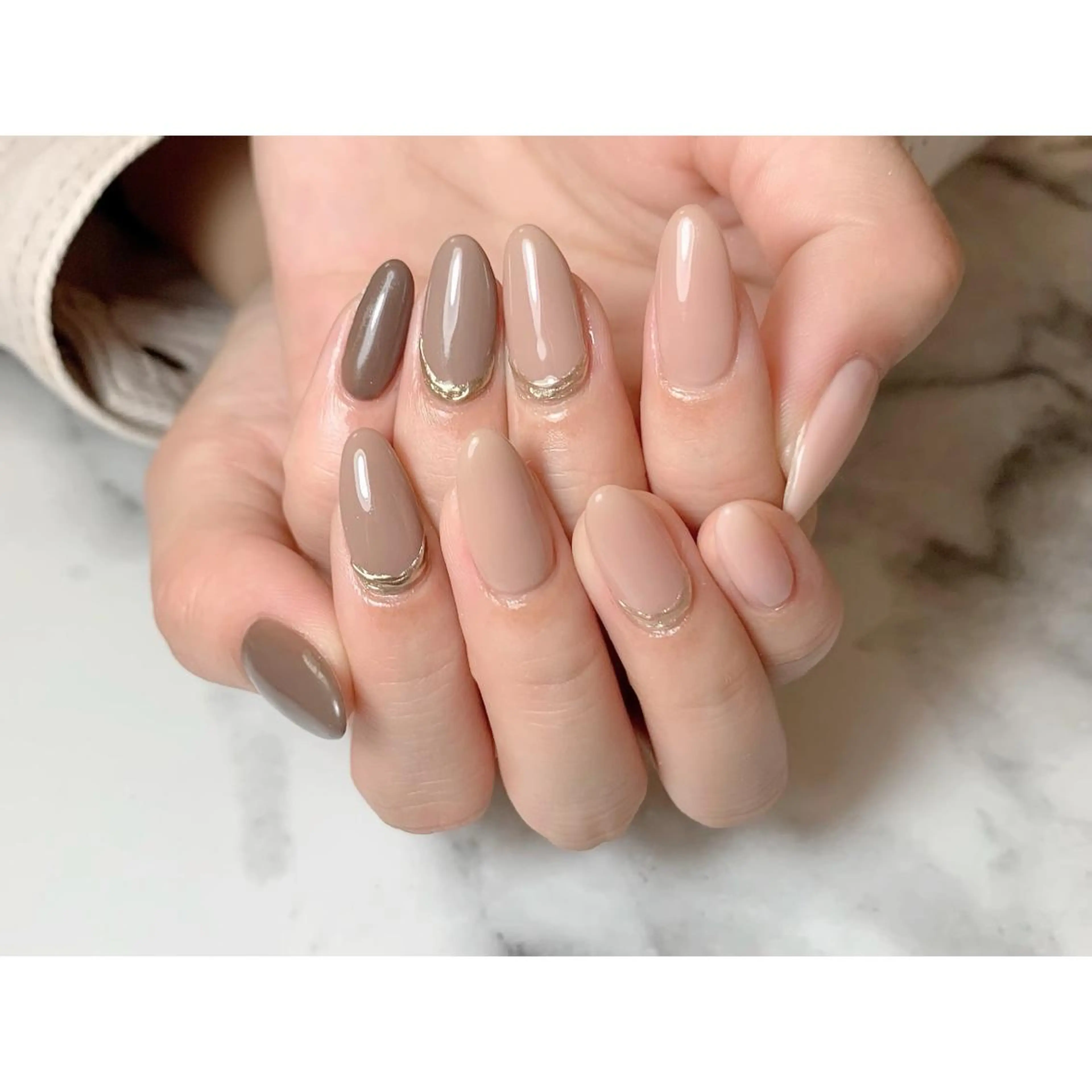 ネイル ミラーネイル nailsalon maluriのネイルデザイン