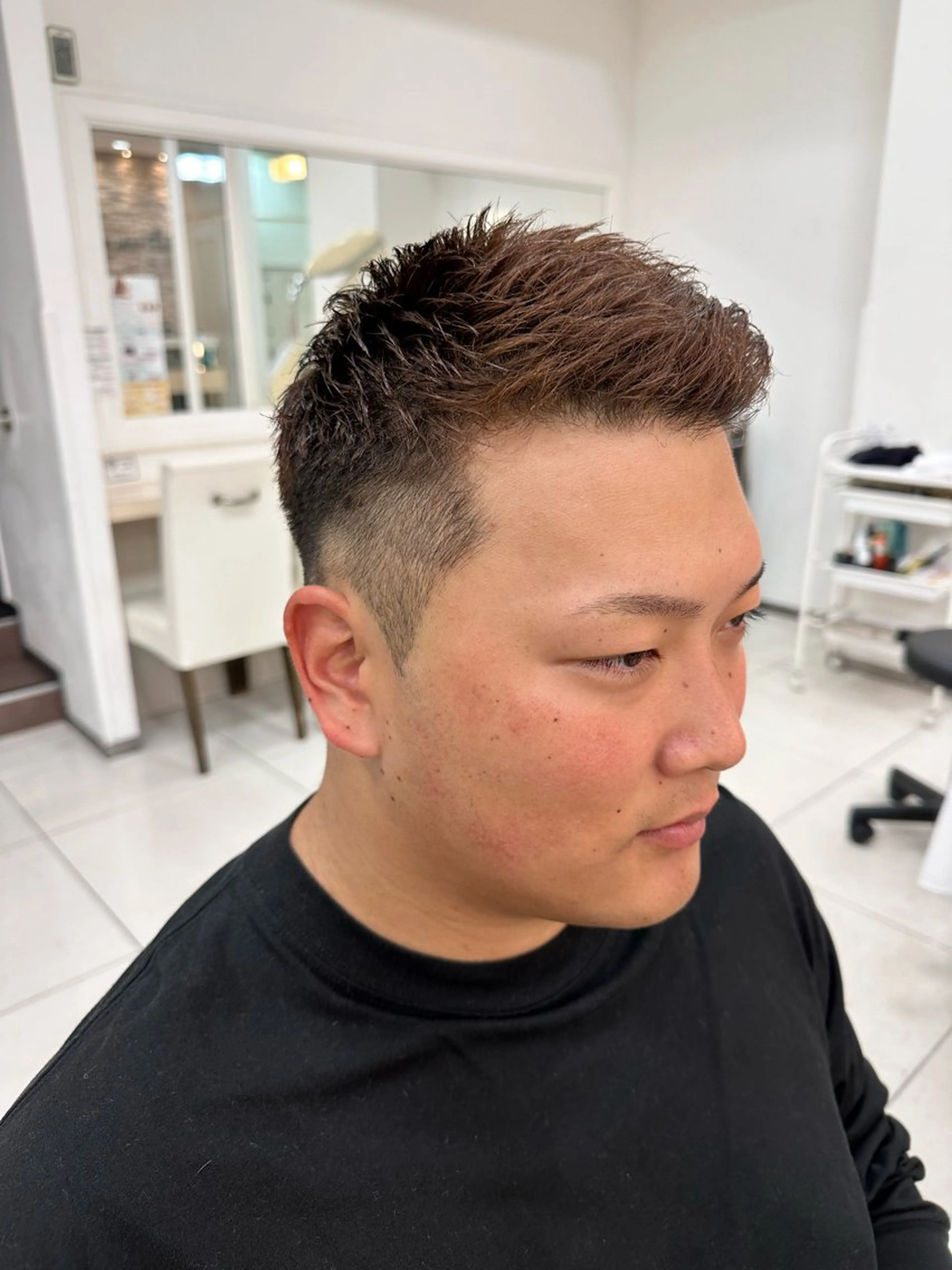 メンズ フェードカット 伊佐 愛のヘアスタイル
