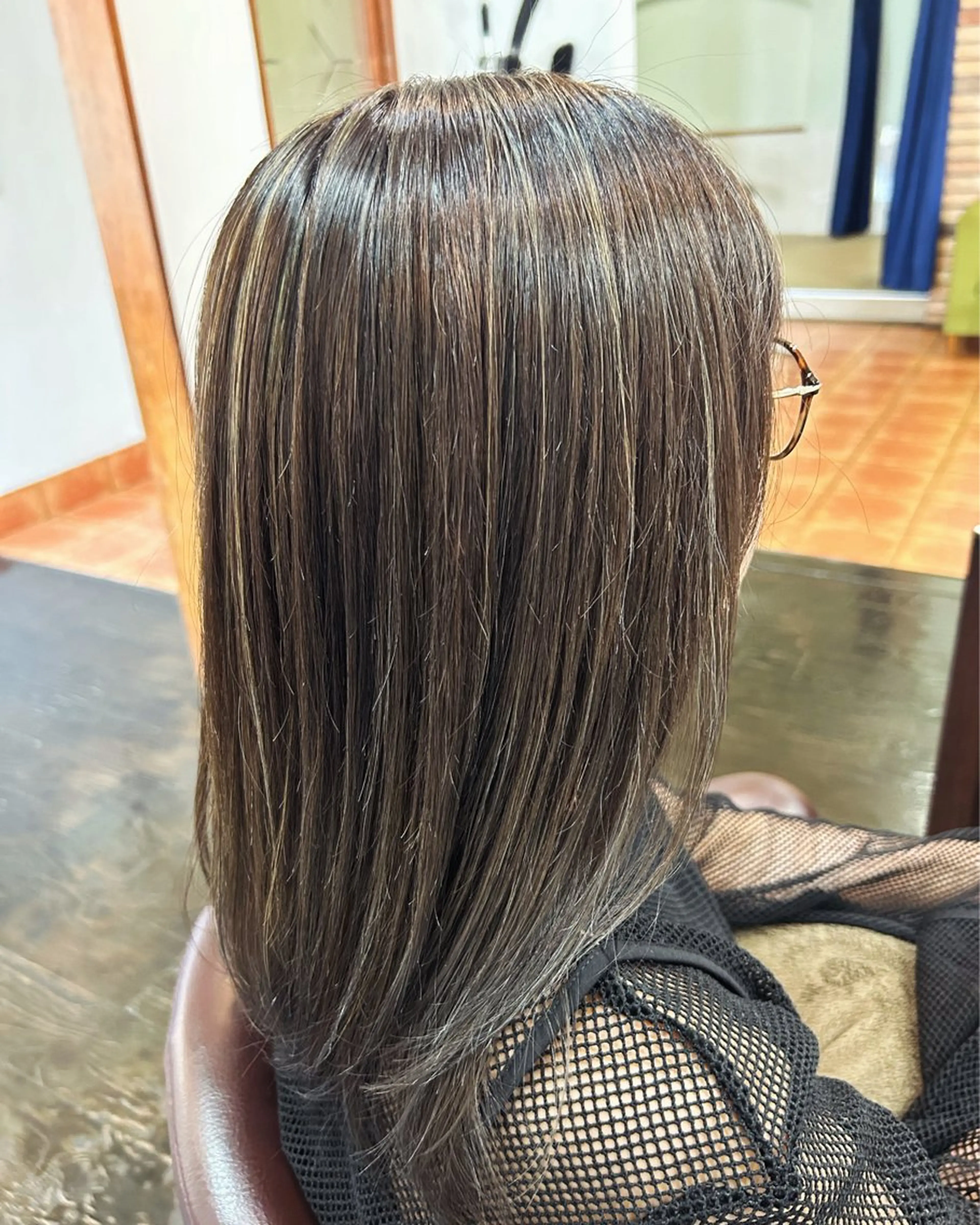 カラー アッシュ ハイライトカラー 坂本 瑞季のヘアスタイル