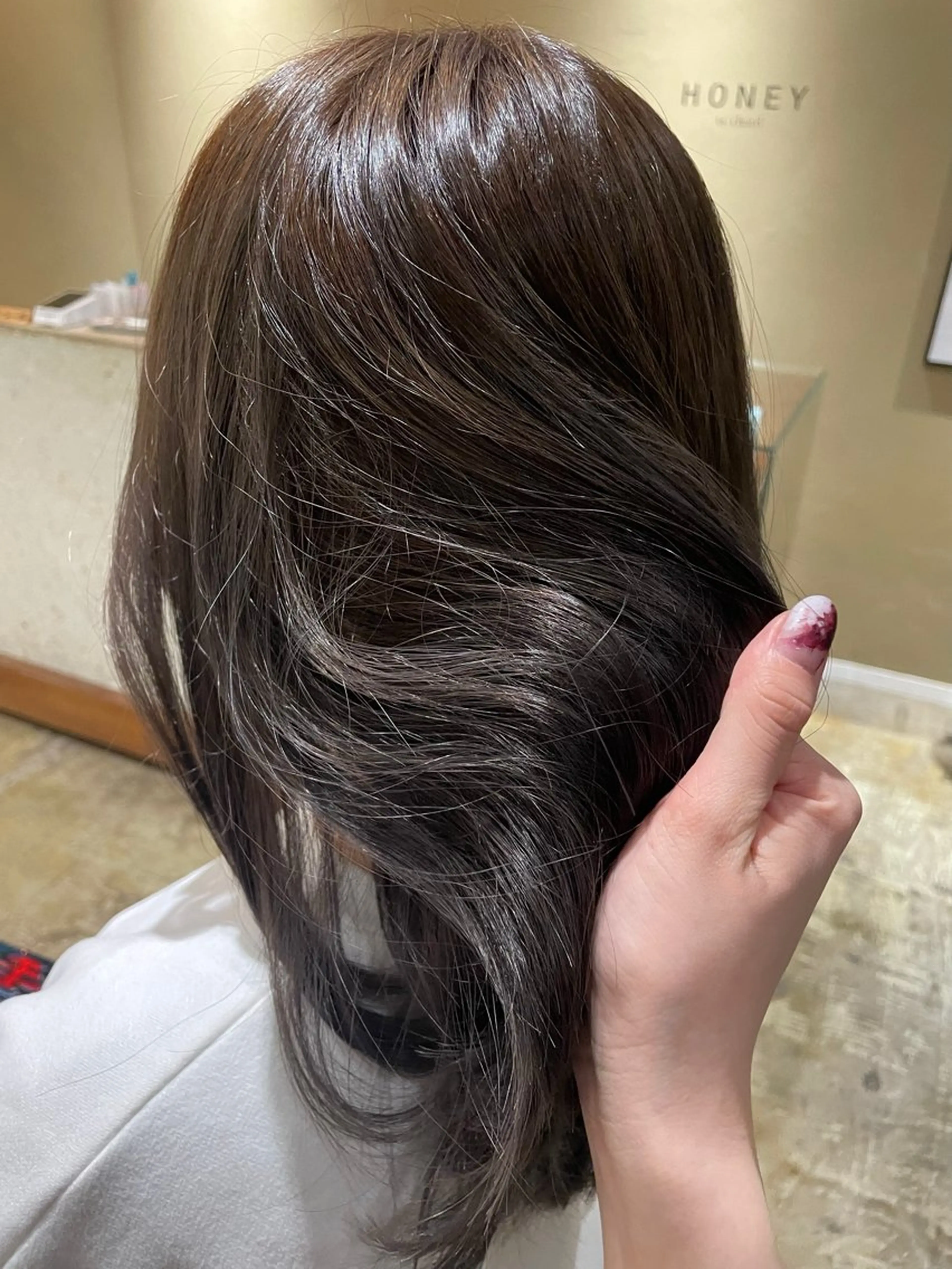 セミロング カラー ヘアカラー 𝙮𝙪-𝙧𝙞｡ 透け感color🌙のヘアスタイル