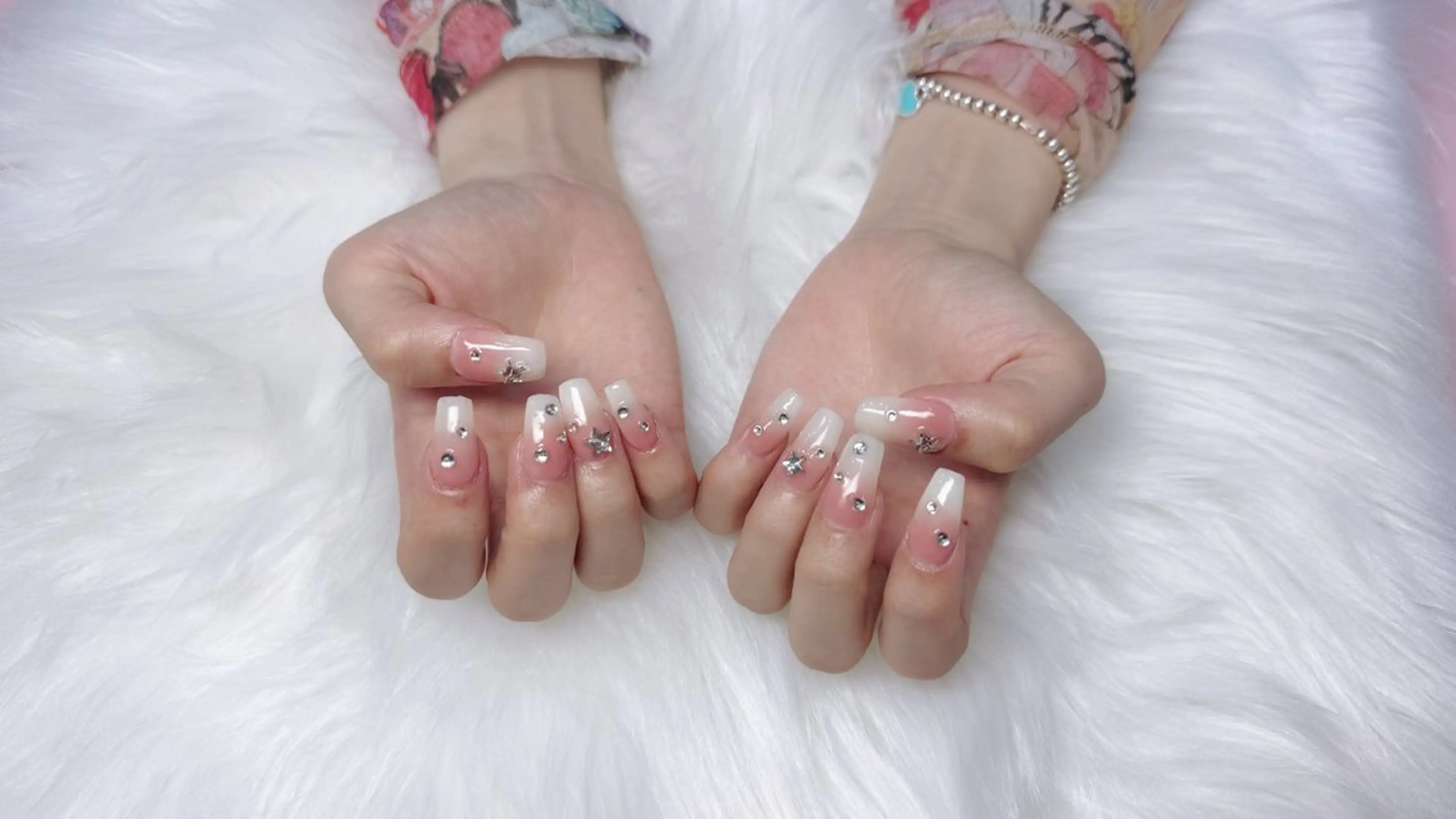 ネイル ハンドネイル ハンドケア 🎀うかん 🎀チップ長さ出しのネイルデザイン