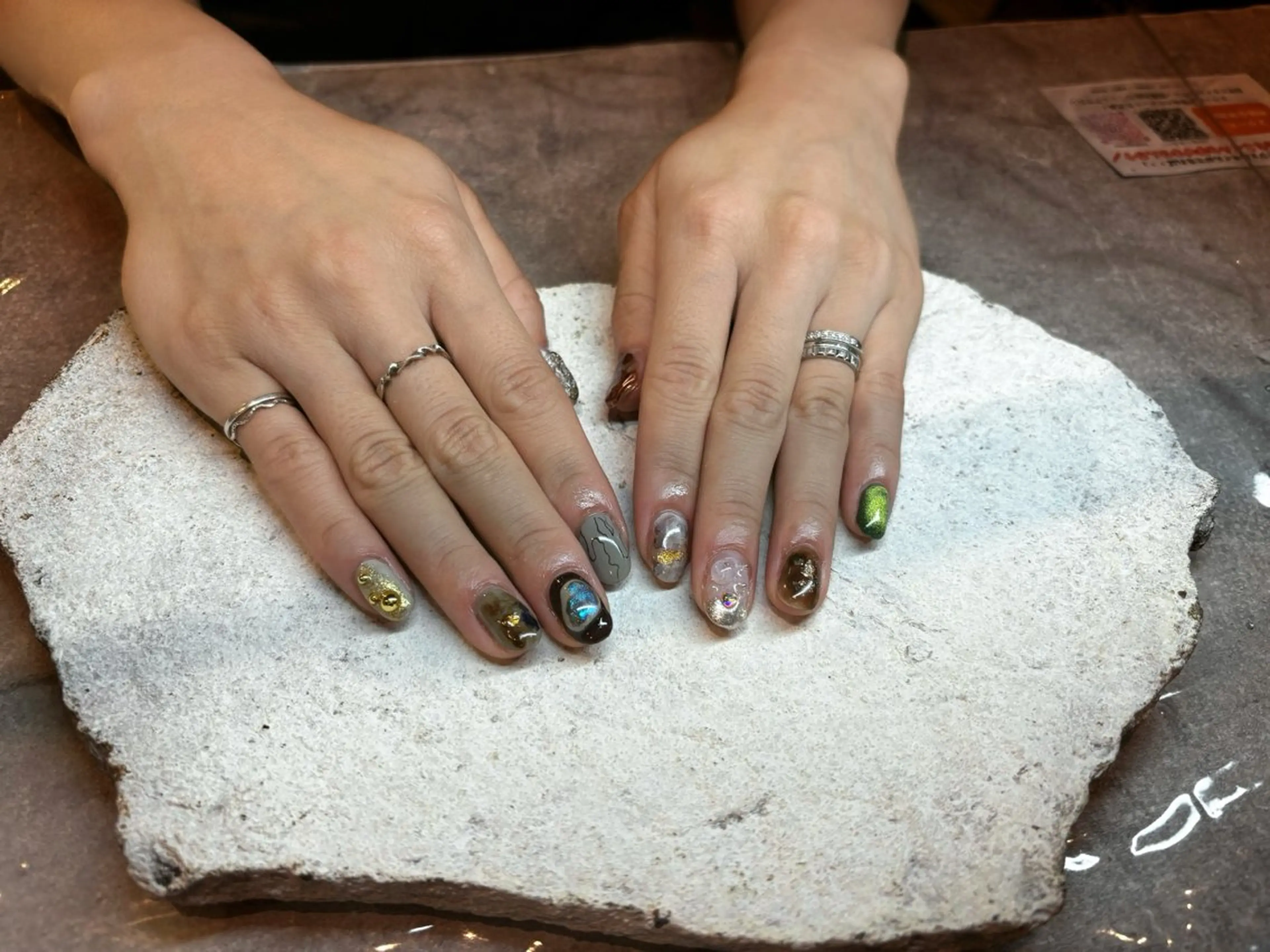 ネイル ニュアンスネイル HONOKA W 【深江橋店】のネイルデザイン