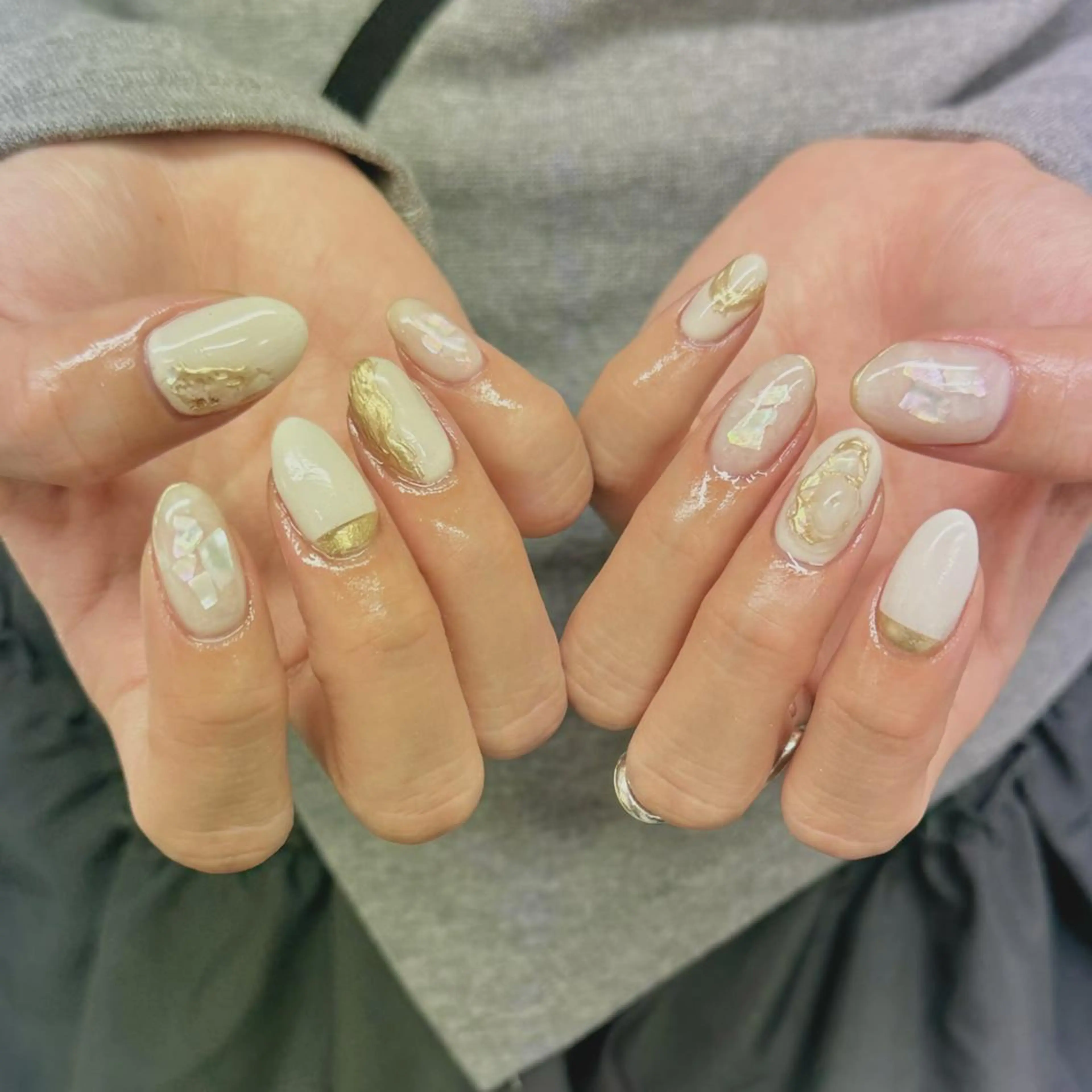 ネイル ジェルネイル 韓国ネイル ニュアンスネイル ワンホンネイル nailstudio eviz新宿店のネイルデザイン