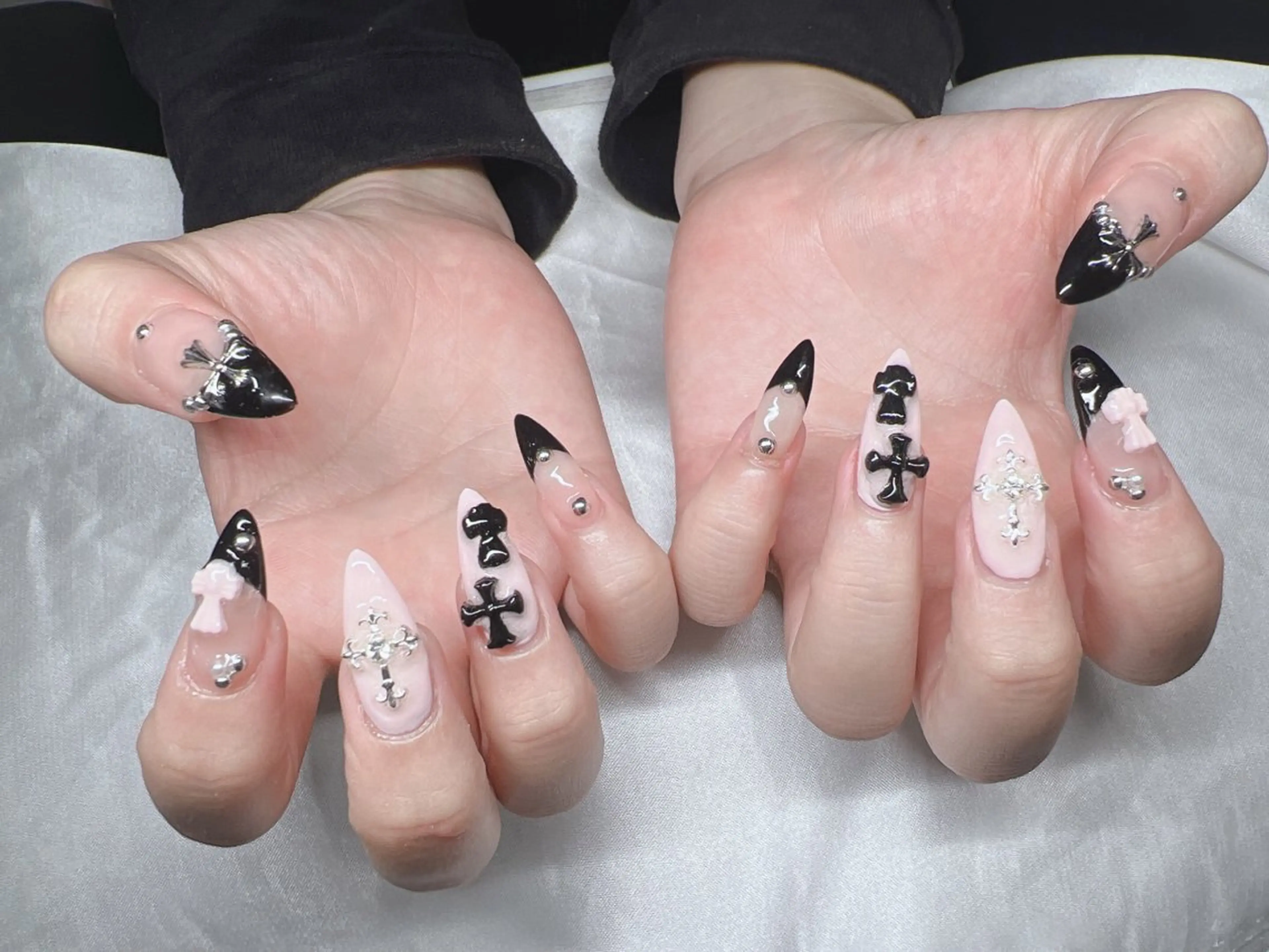 ネイル 長さ出し グラデーション 卒業式 キラキラネイル マグネットネイル ハンドネイル Lee Ainのネイルデザイン