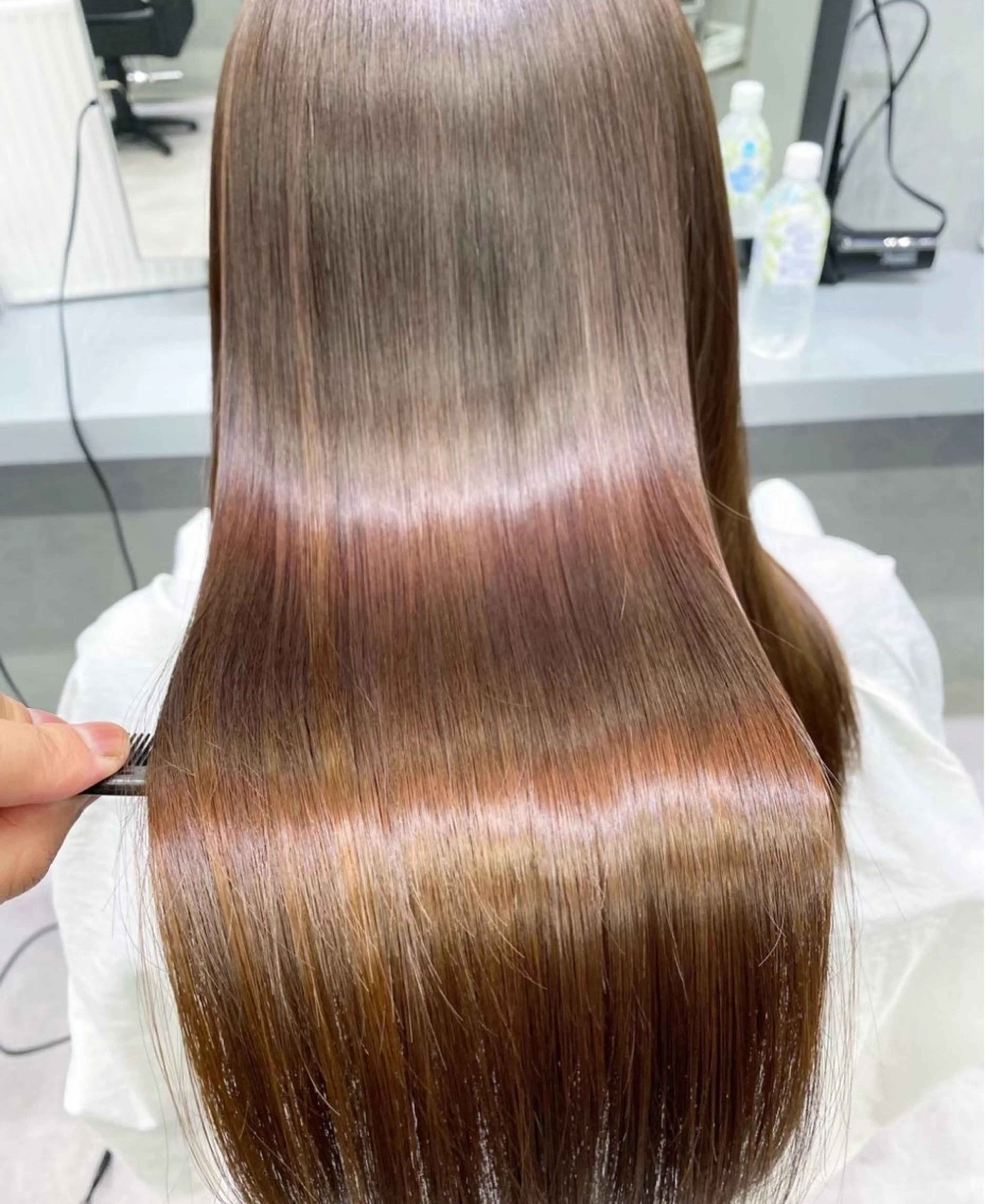 セミロング カラー ヘアアレンジ ブラウンカラー 透明感カラー ダークブラウン 韓国風レイヤーカット 艶カラー🫧菊池のヘアスタイル