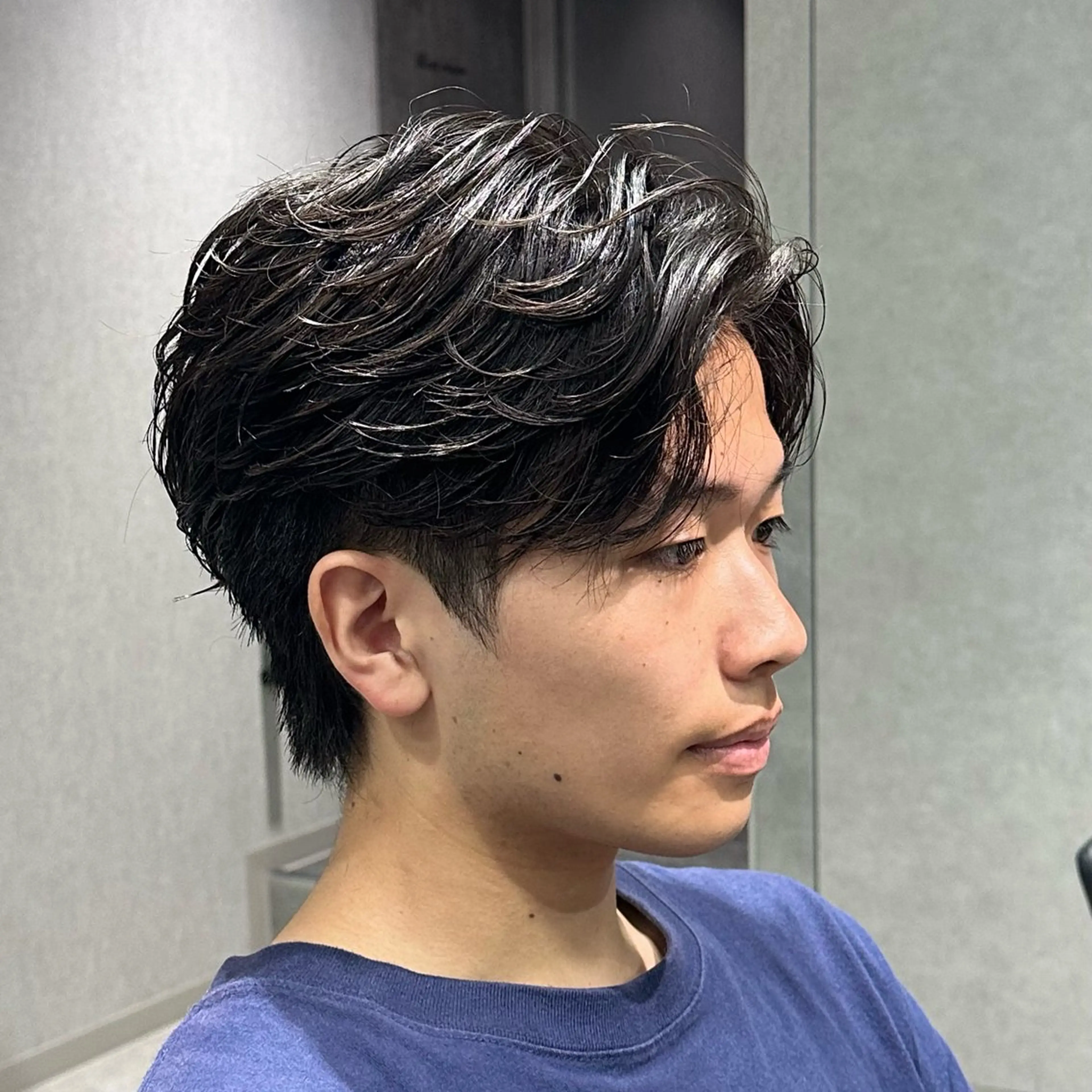 ショート パーマ メンズ フェザーパーマ メンズパーマ ニュアンスパーマ カット パーマ トリートメント フェザーパーマ職人 🪶ryosukeのヘアスタイル