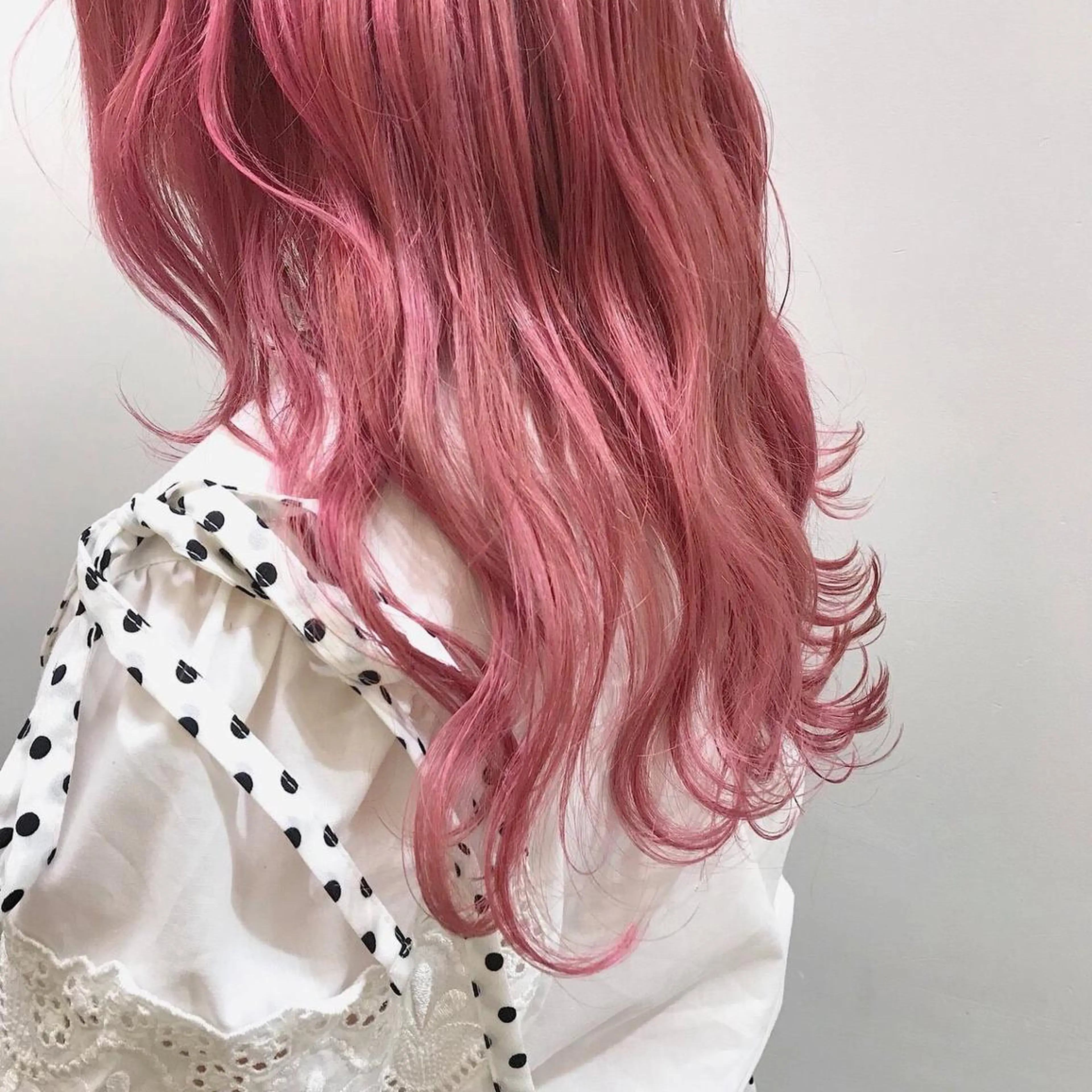 セミロング カラー ピンクカラー TAKA 髪質改善のヘアスタイル
